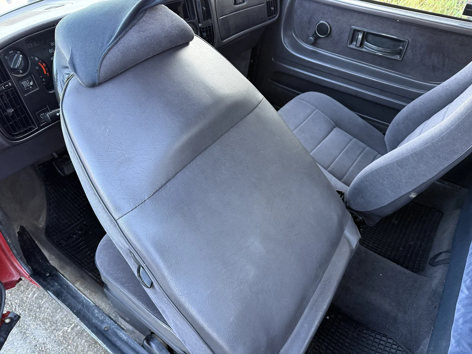 Interior image of 1991 SAAB 900S Turbo 2-door (20)