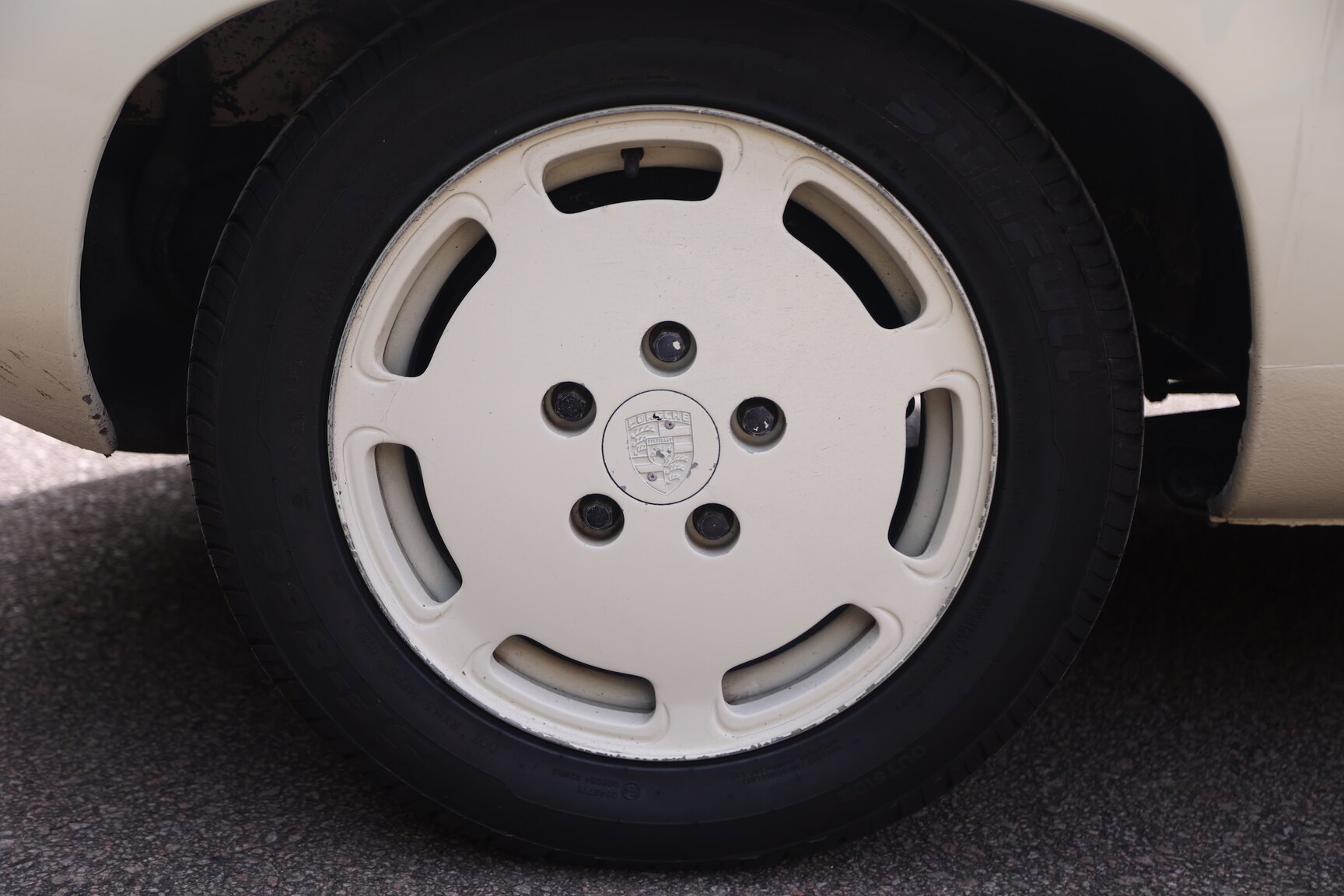 Exterior image of 1981 Porsche 928 S