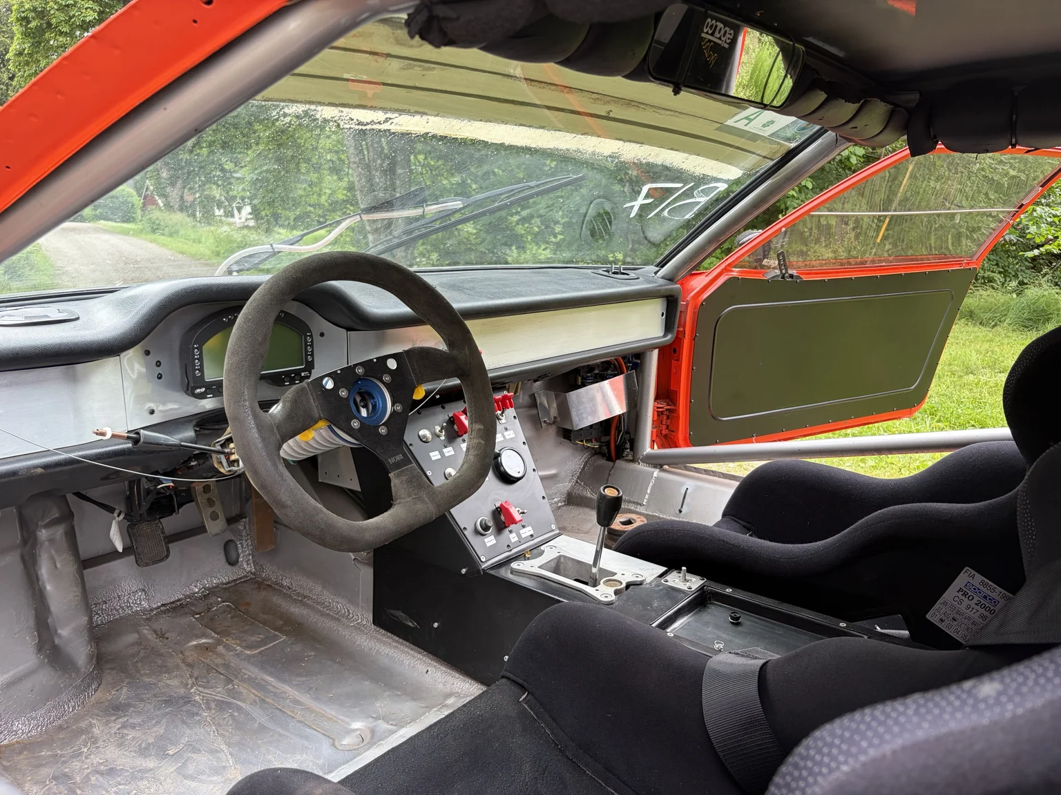 Innenraumfoto von 1972 De Tomaso Pantera LS Restomod (13)