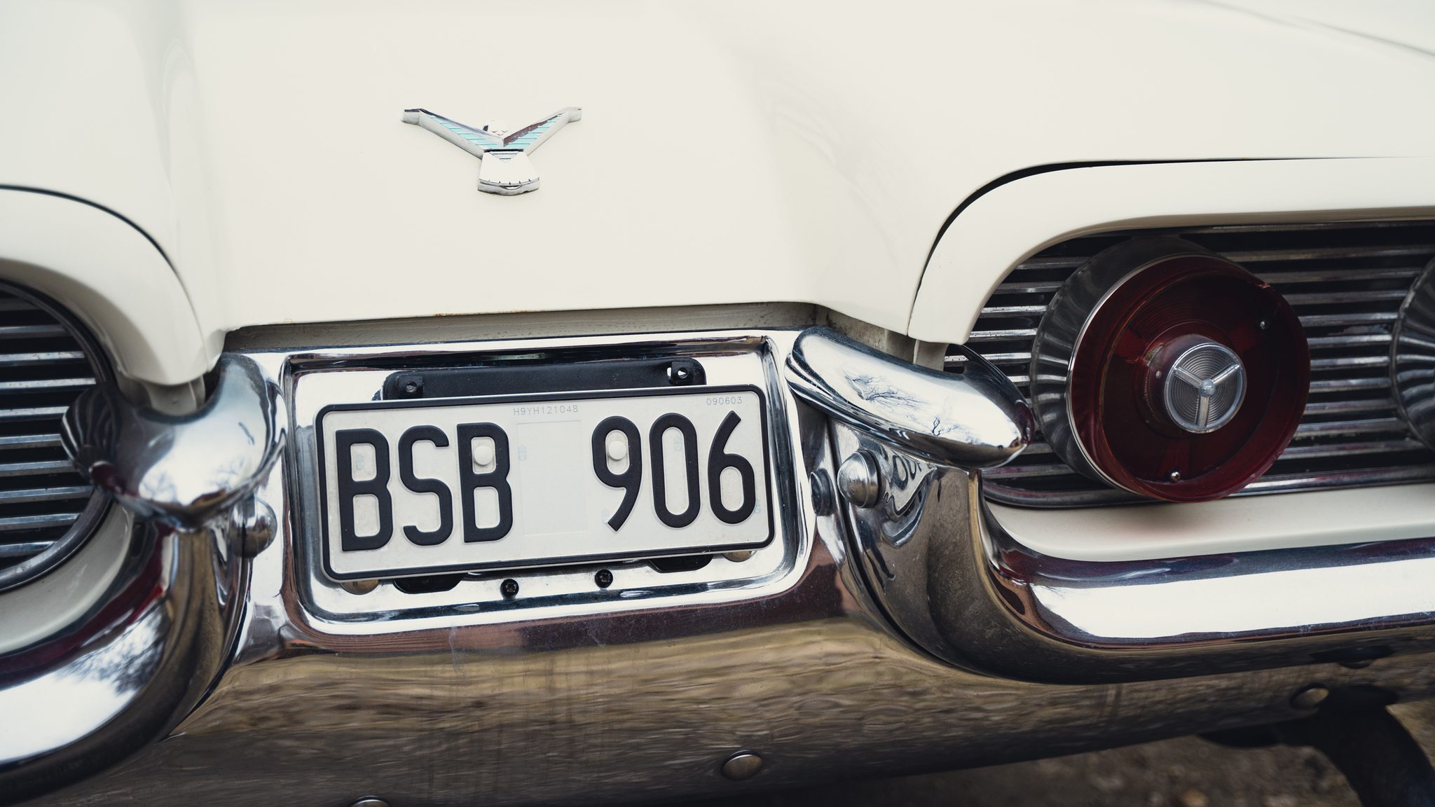 Exteriörbild på 1959 Ford Thunderbird hardtop