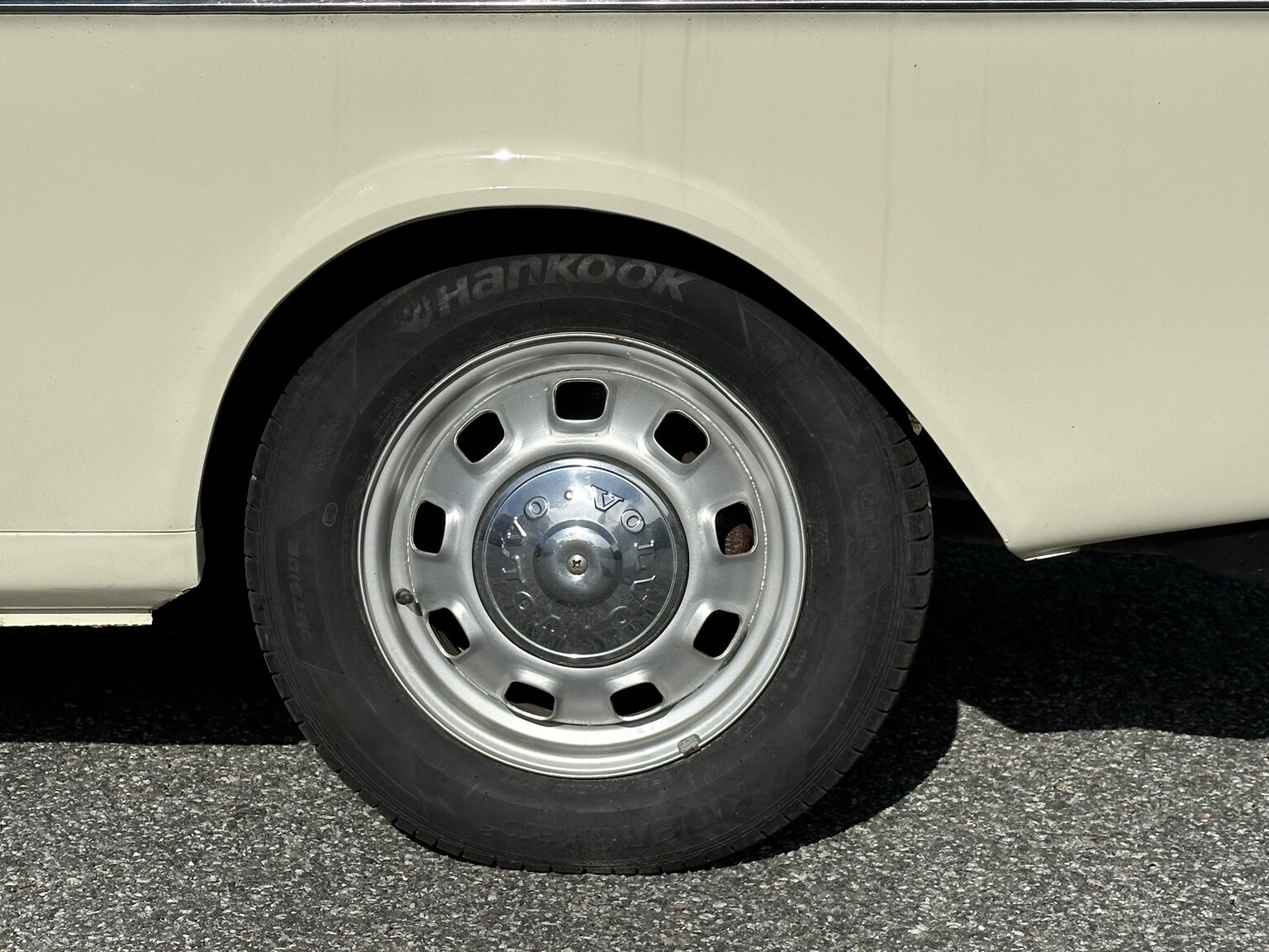 Exteriörbild på 1973 Volvo 142