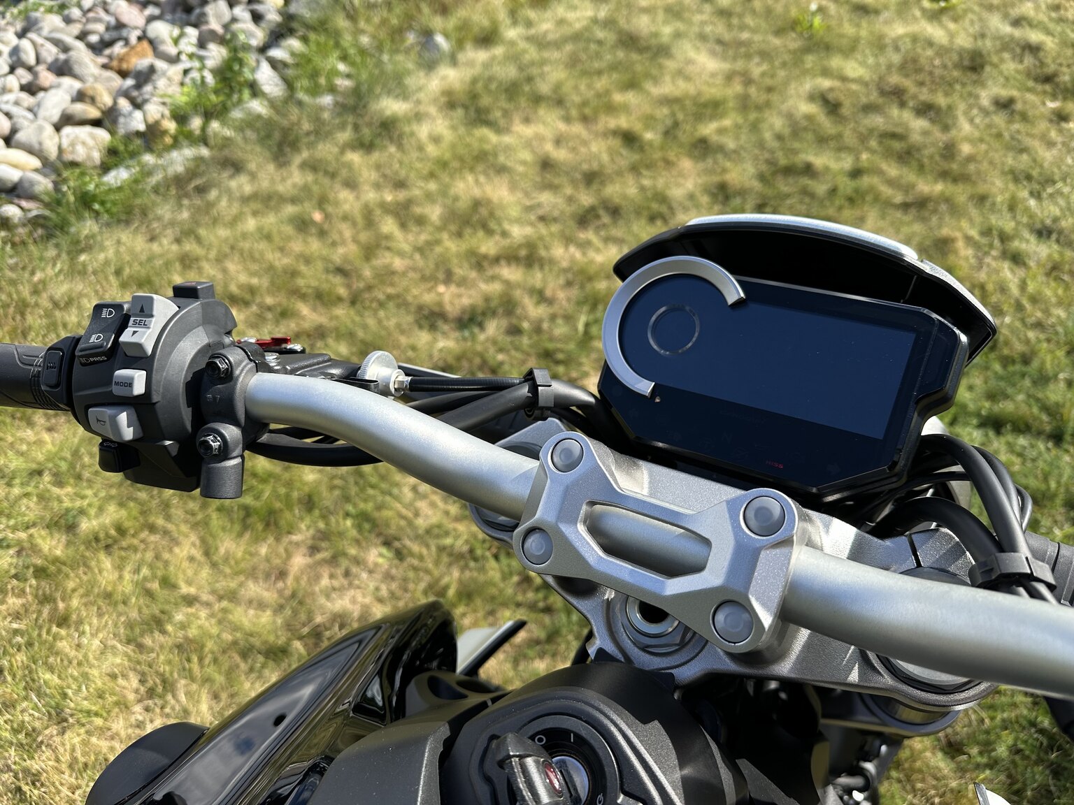 Exteriörbild på 2018 Honda CB1000R