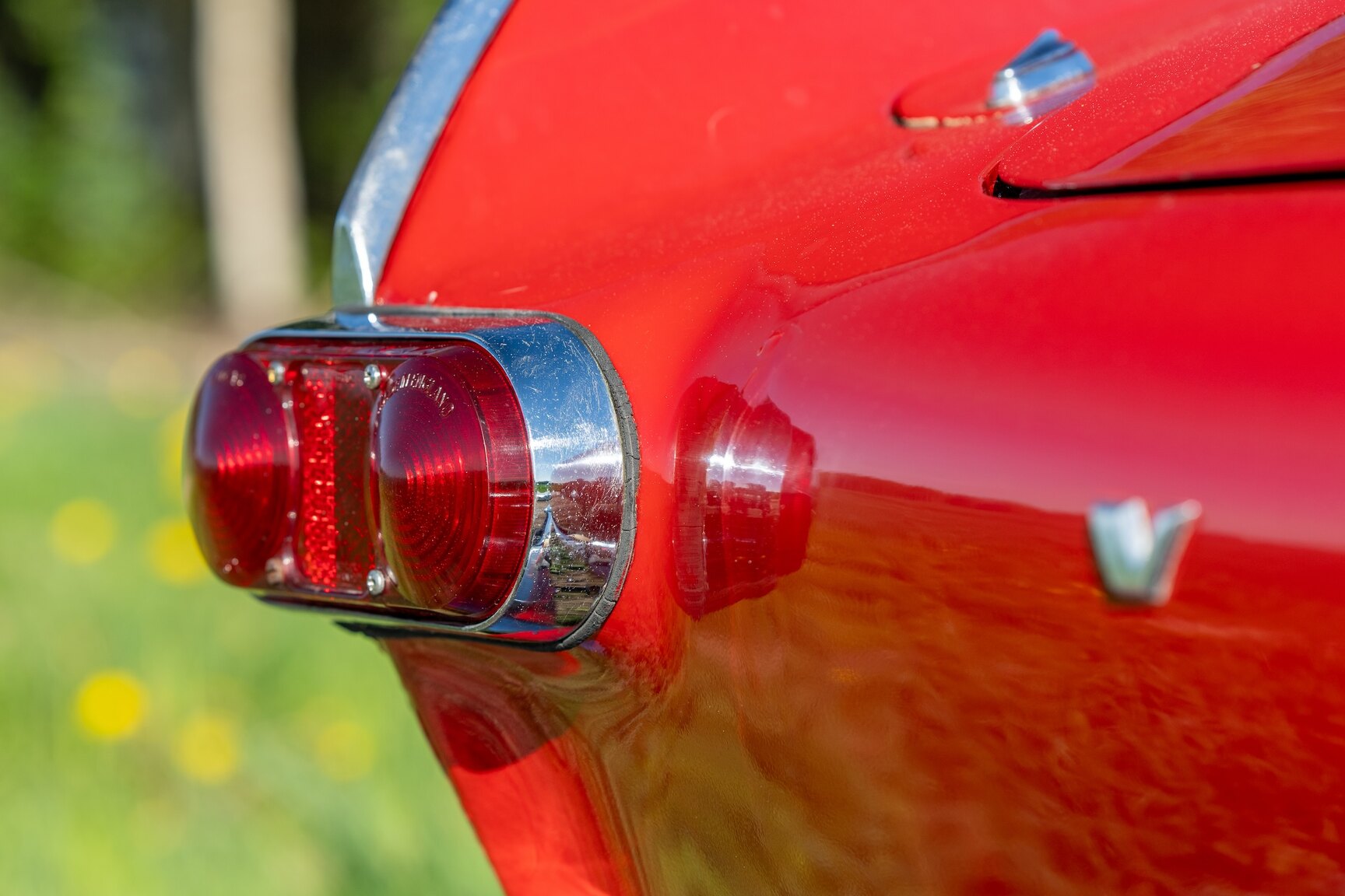 Exterior image of 1961 Volvo P1800