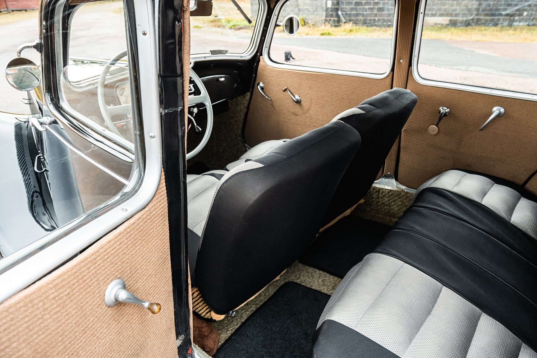 Interiörbild 1951 Citroën Berline 11 Sport