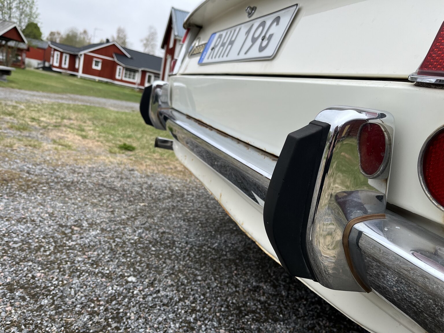 Exterior image of 1965 BMW 1800