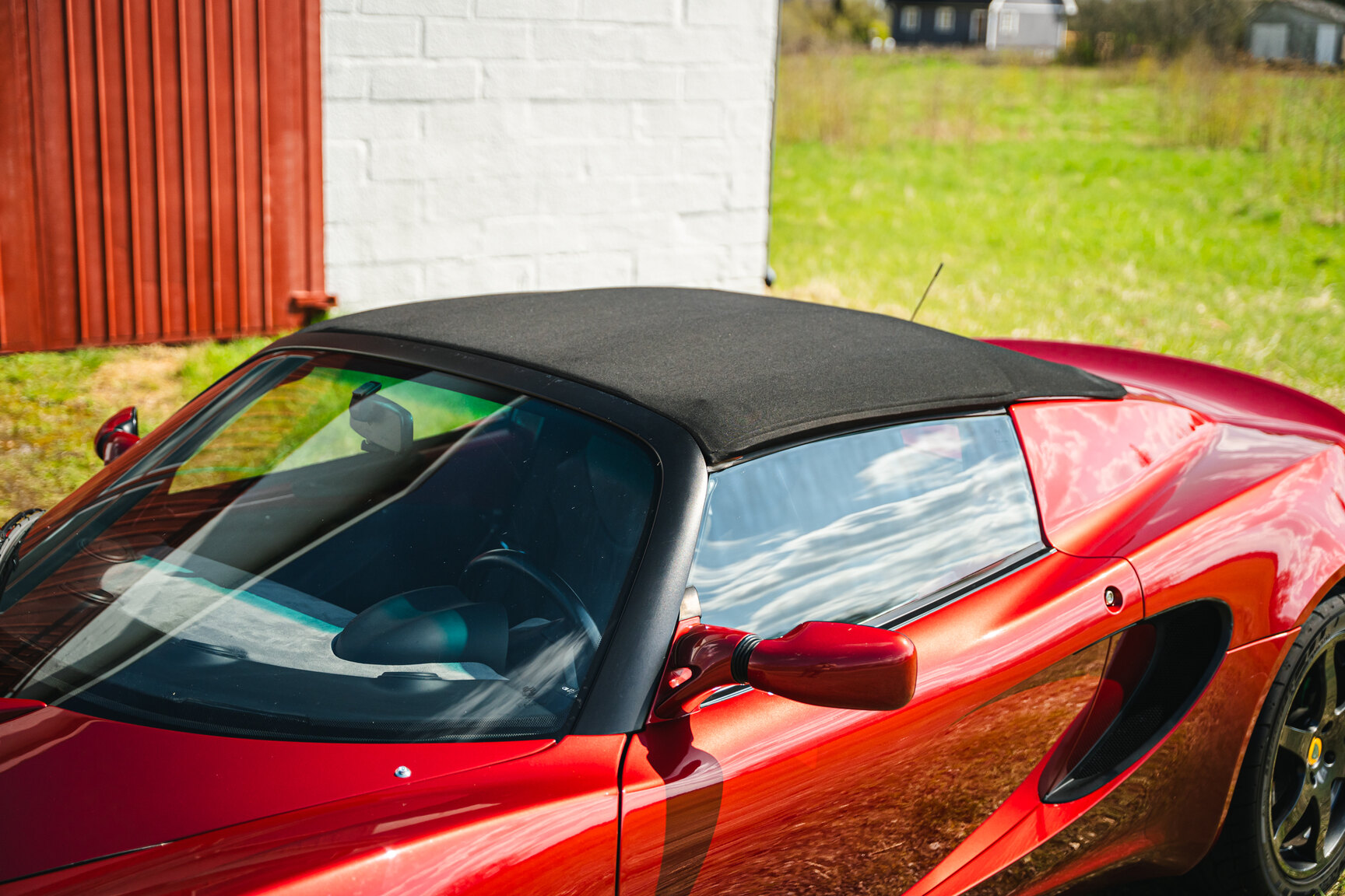 Exterior image of 2001 Lotus Elise 111