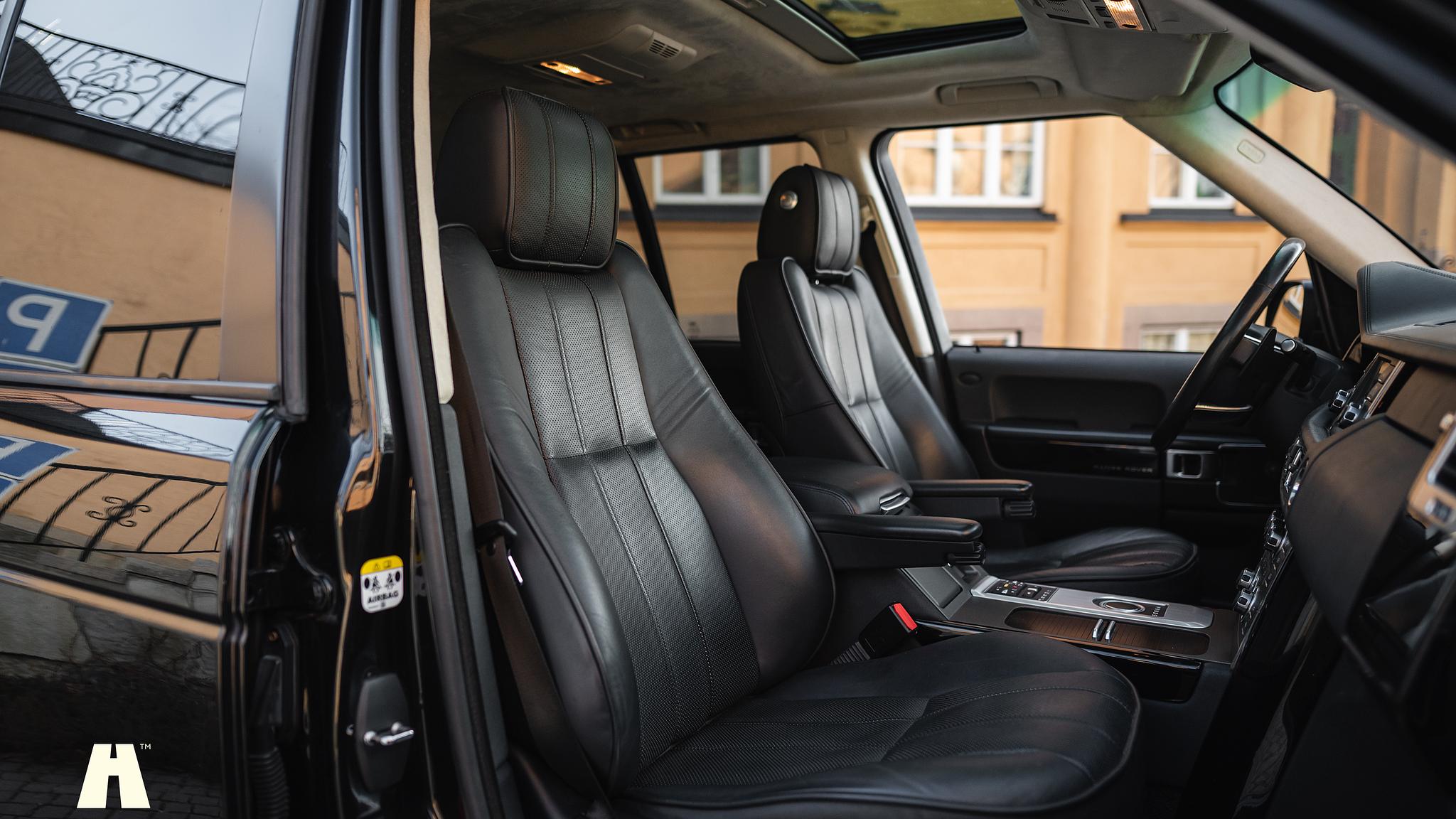 Interior image of 2012 Land Rover Range Rover Westminster TDV8 (L322)