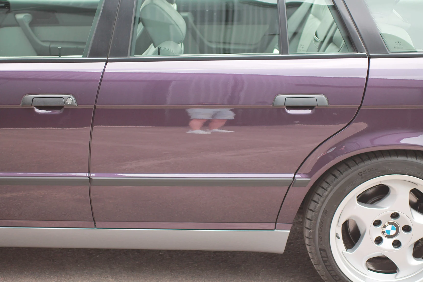 Exterior image of 1993 BMW M5 Touring 3.8 Manual (35)