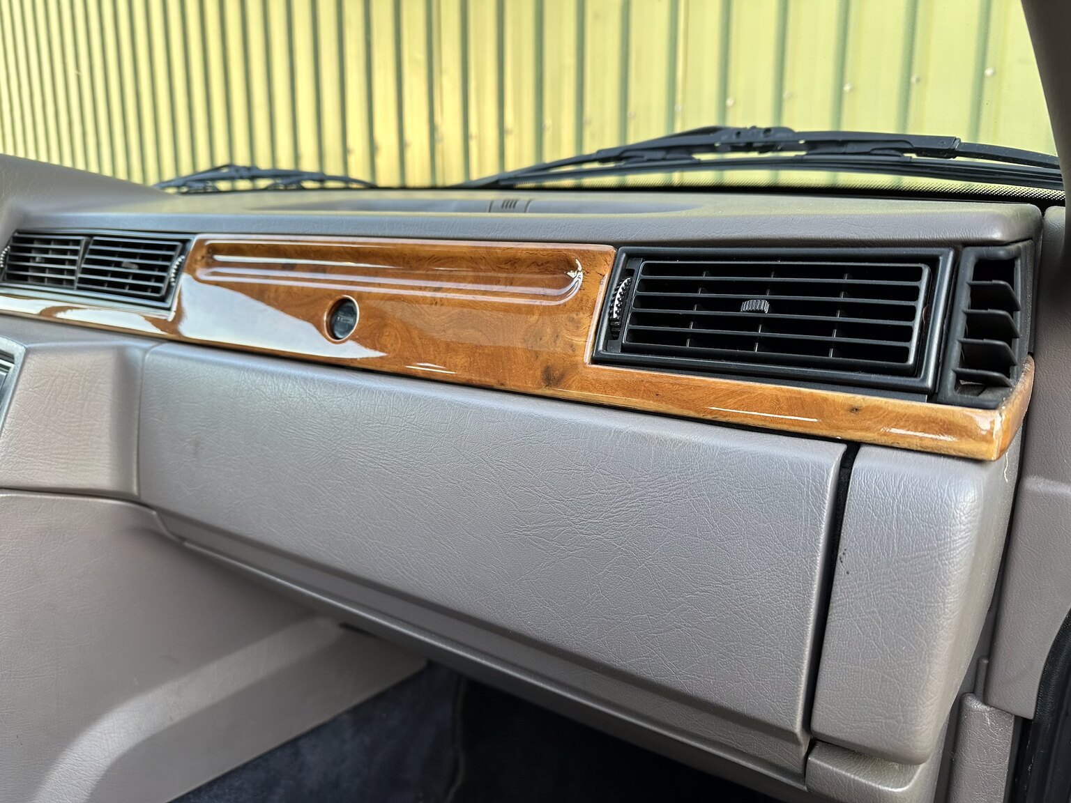 Innenraumfoto von 1987 Volvo 780 Bertone