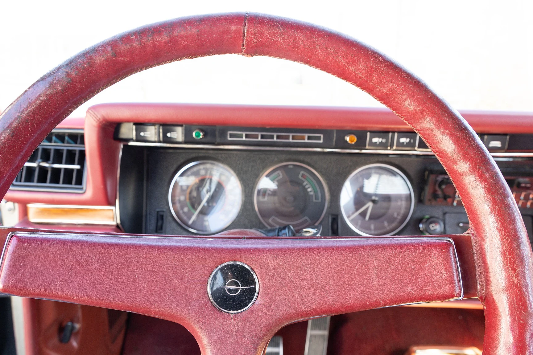 Interior image of 1970 Opel Admiral Admiral (31)
