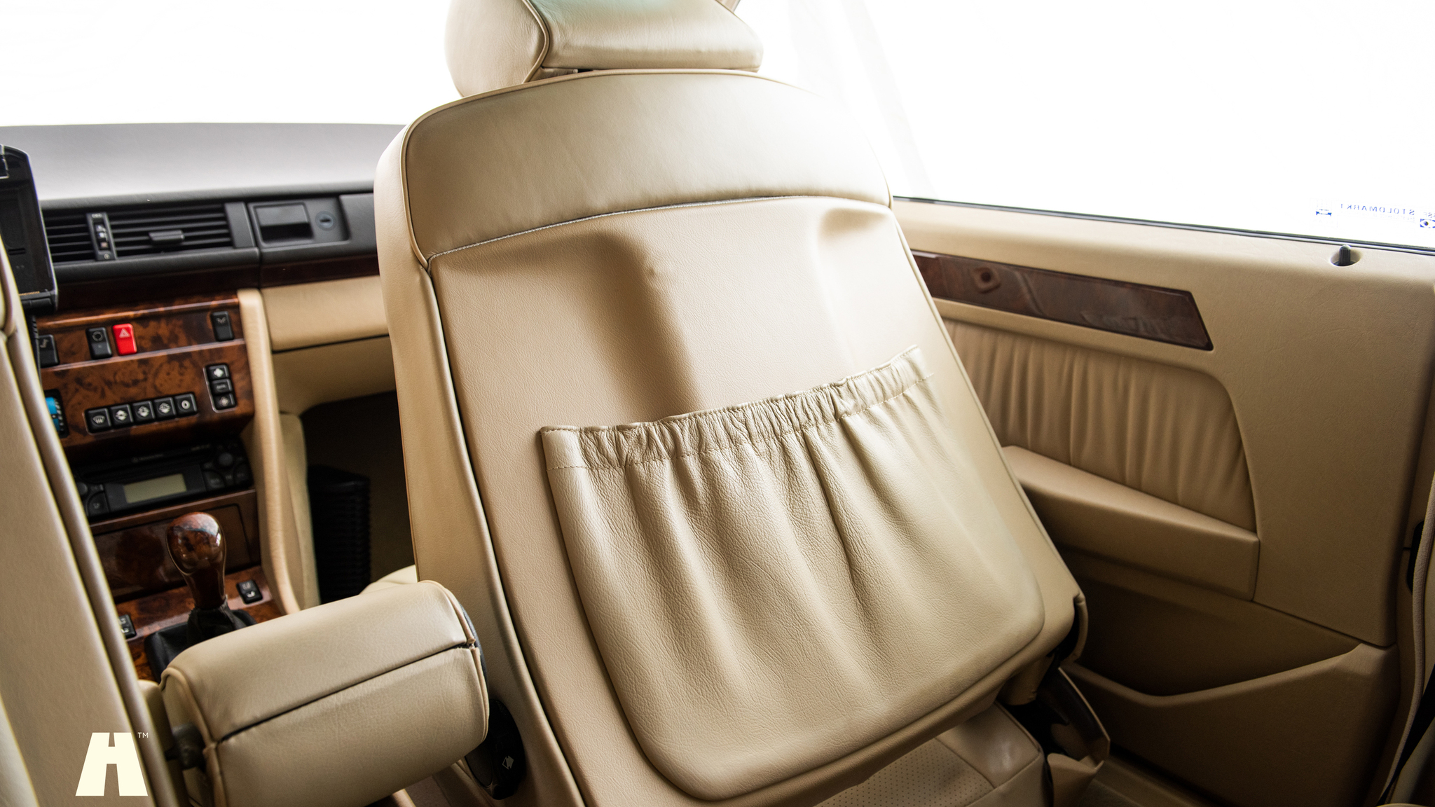 Interiörbild 1992 Mercedes 230 CE