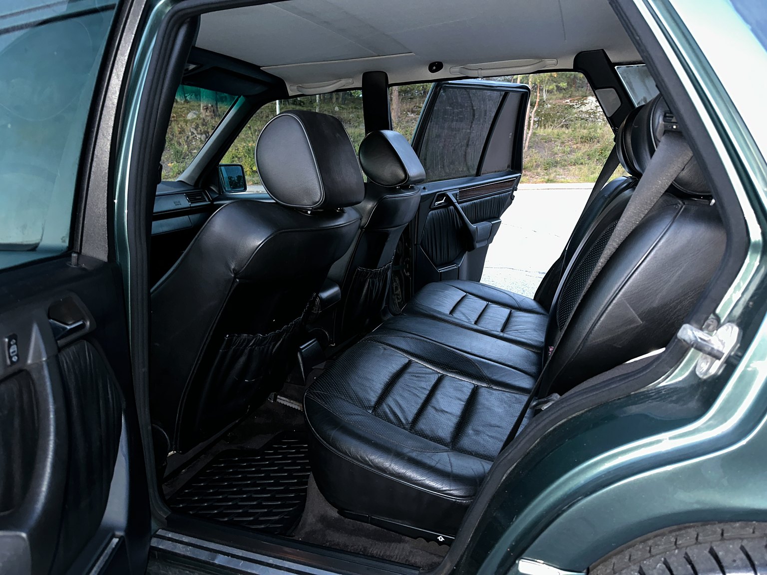 Interior image of 1996 MERCEDES-BENZ E 320 T