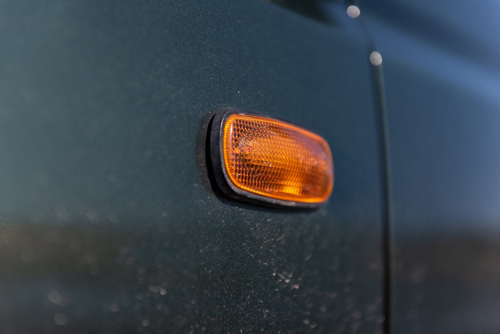Exterior image of 1999 Land Rover Discovery 4.0 V8