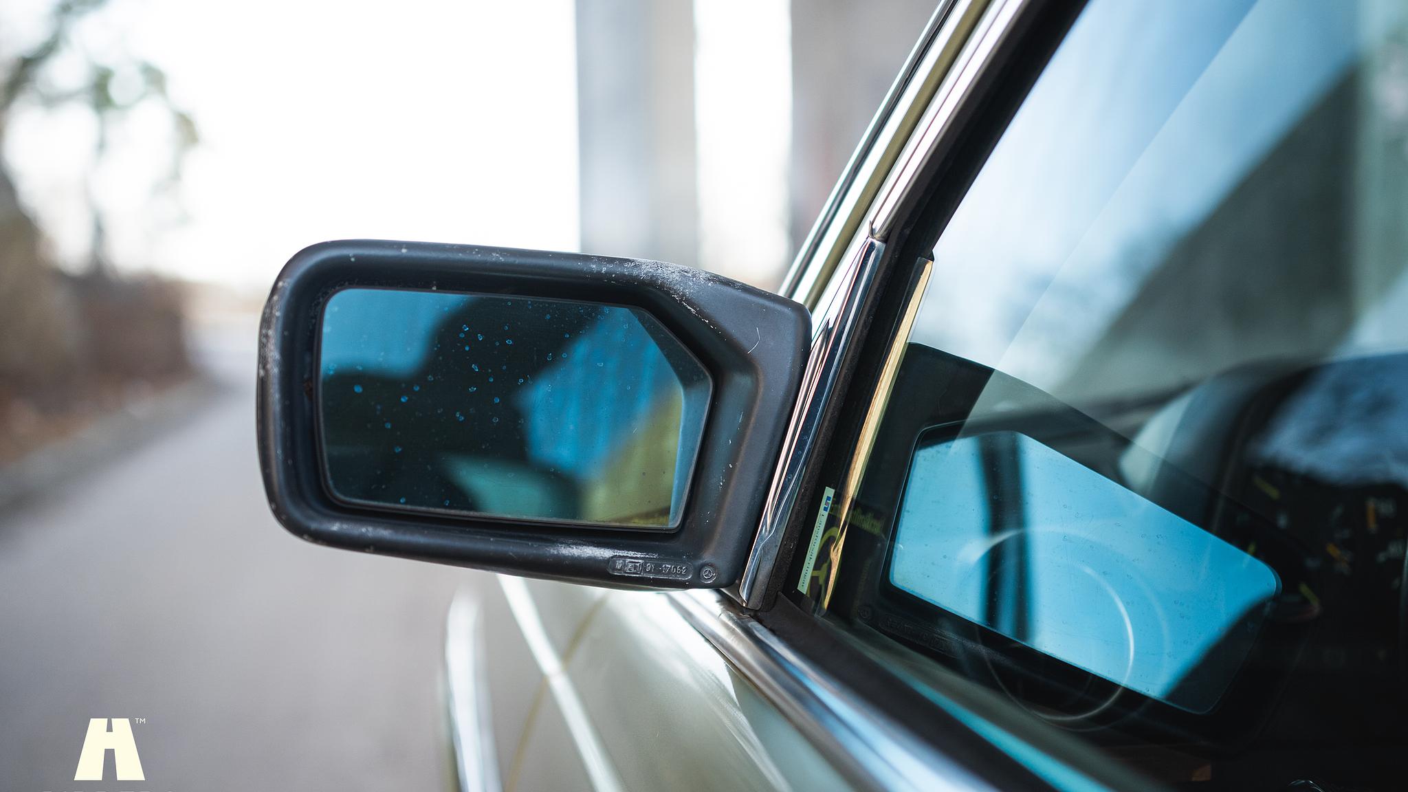 Exteriörbild på 1985 Mercedes-Benz 200 Series 3  (42)