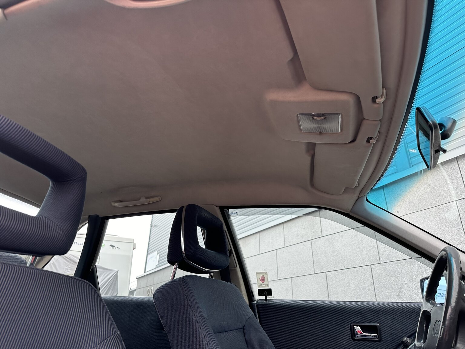 Innenraumfoto von 1988 Audi 80 (34)