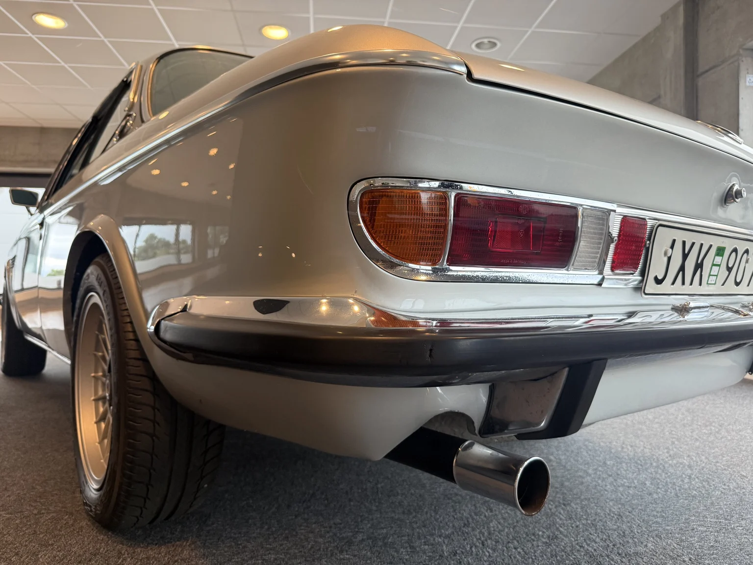 Exterior image of 1972 BMW E9 3.0 CSI (50)