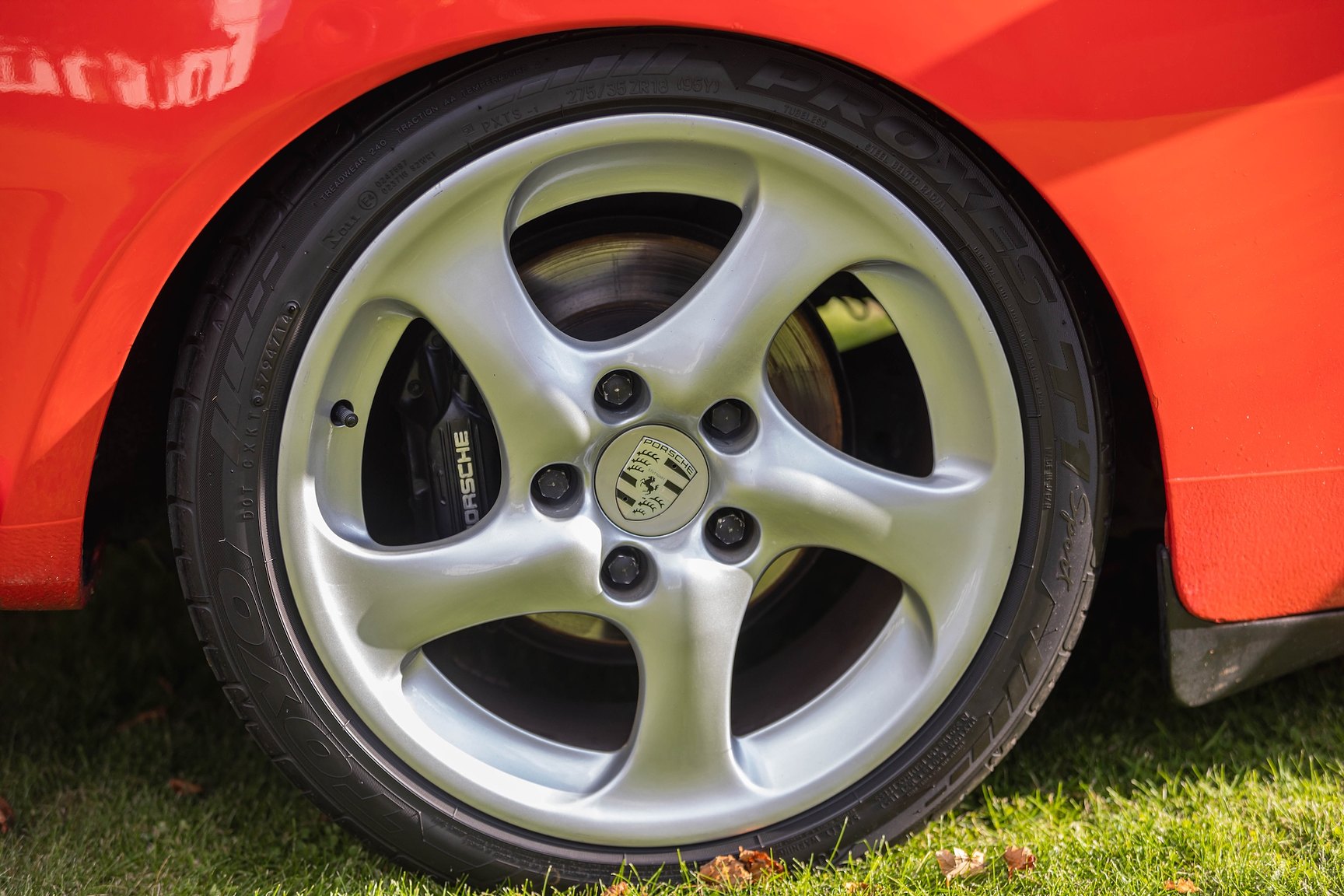 Exteriörbild på 1988 Porsche 944 Turbo