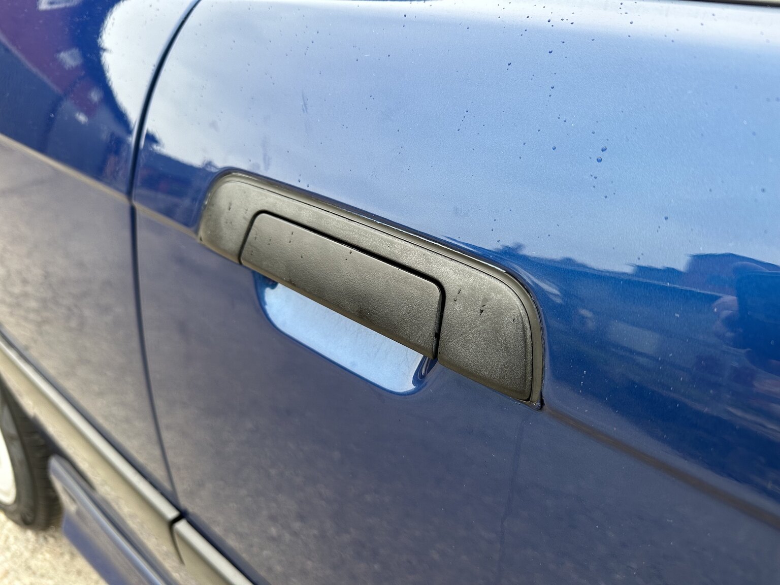 Exteriörbild på 1996 BMW 328i Coupé E36 M-Sport