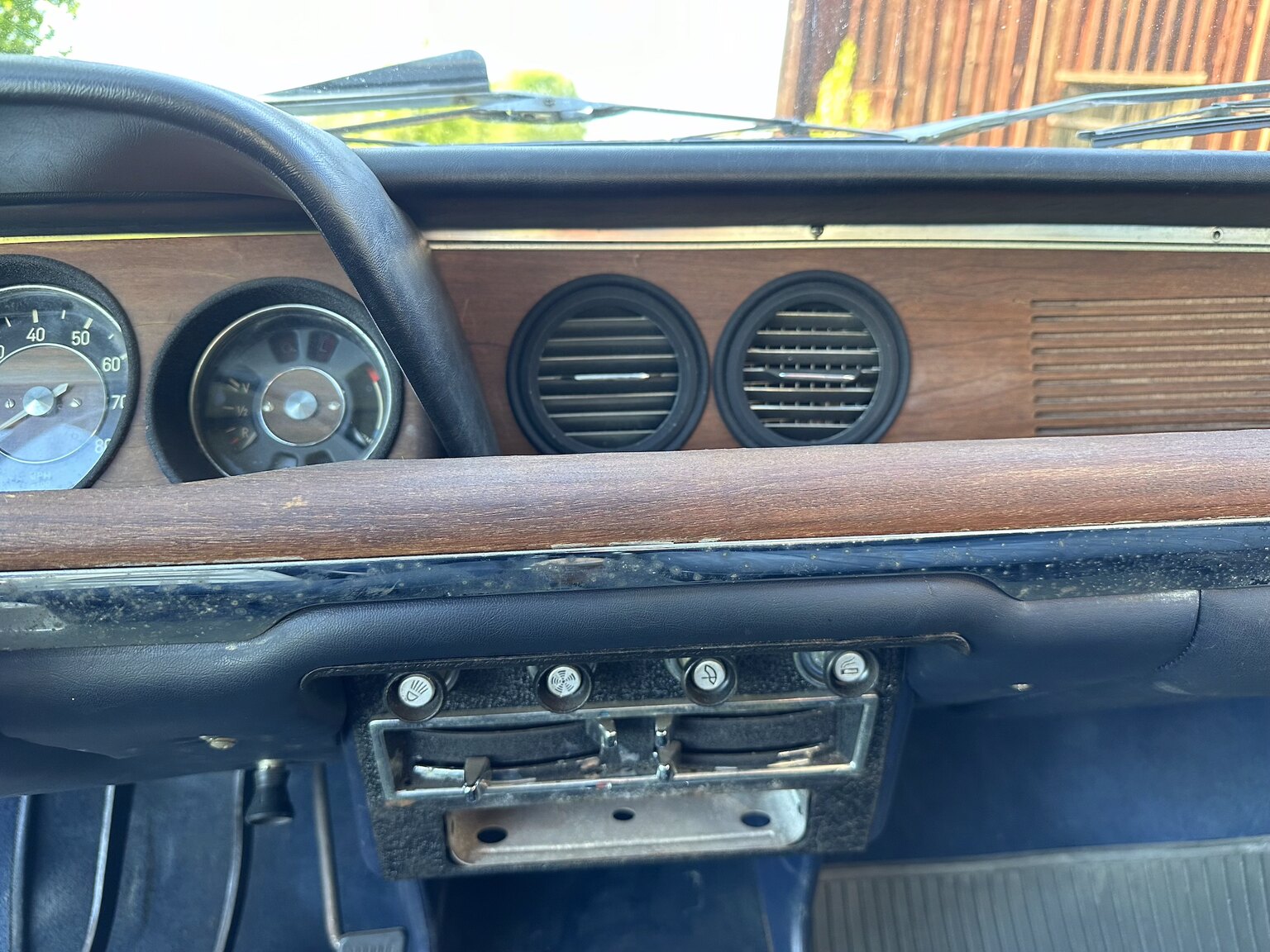 Interiörbild 1968 BMW 2000 CS