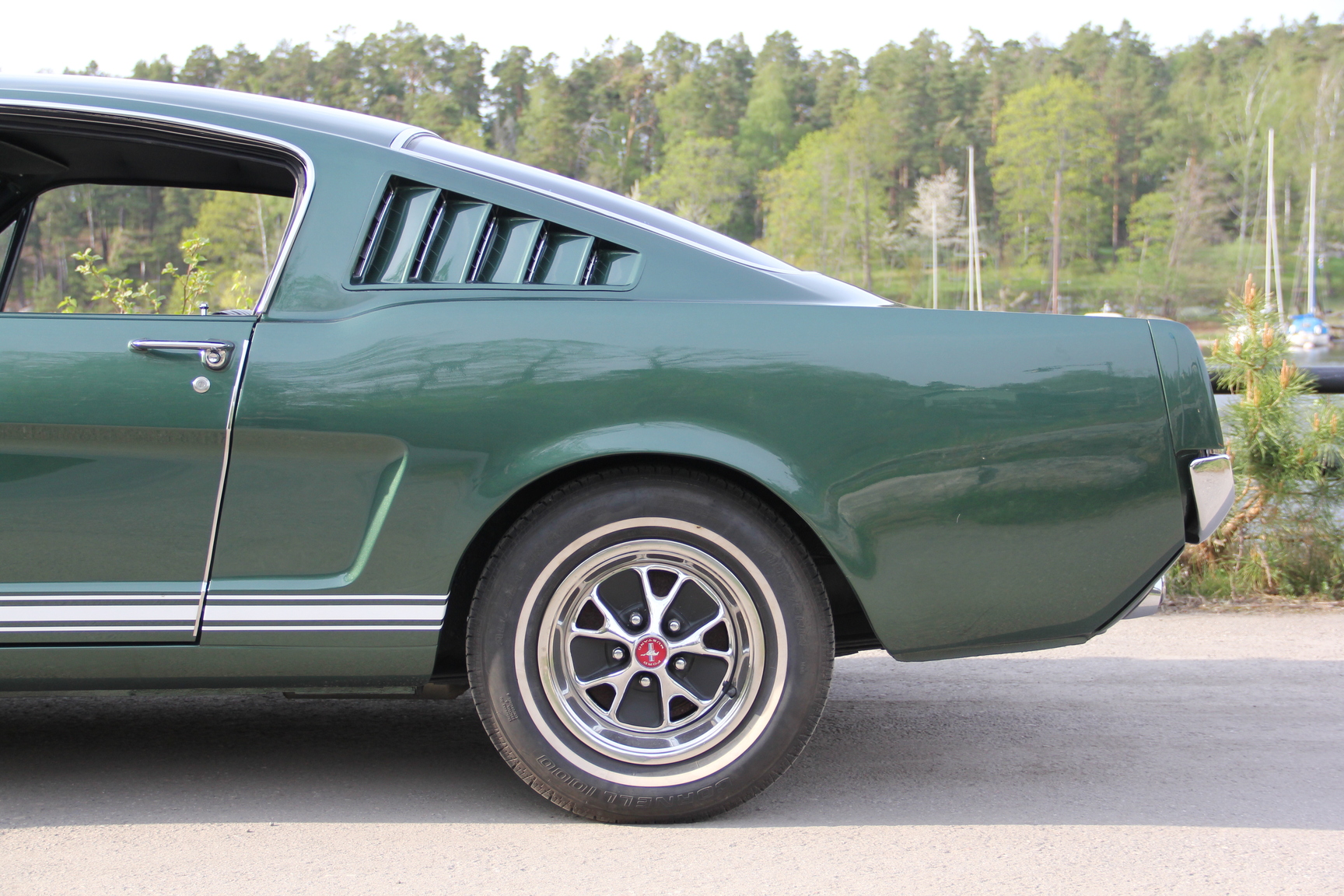 Exterior image of 1966 Ford Mustang Fastback GT-clone (9)