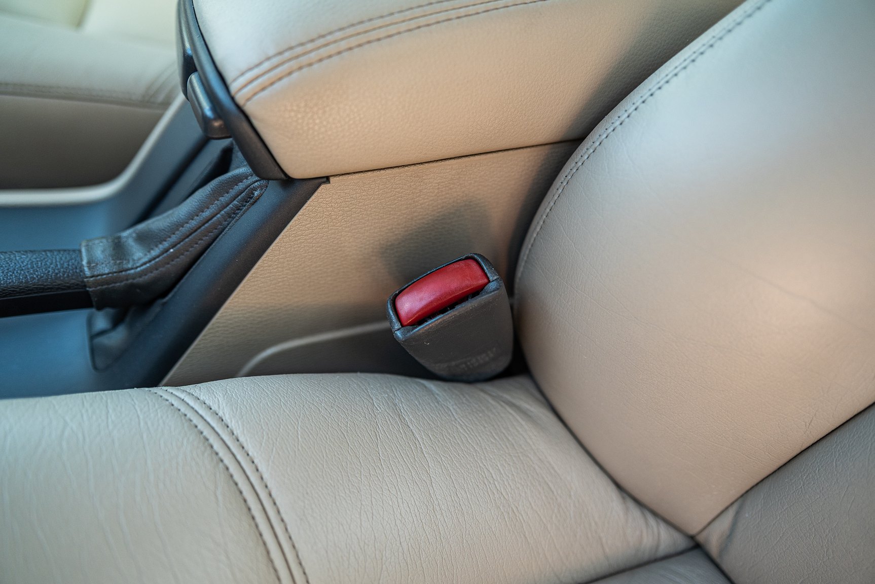 Interior image of 2000 Volvo V70 XC 2.4 T AWD 