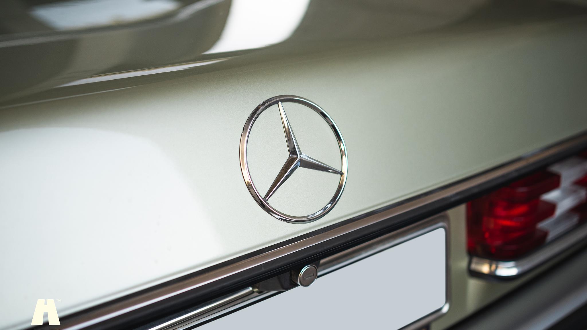 Exteriörbild på 1985 Mercedes-Benz 200 Series 3  (37)