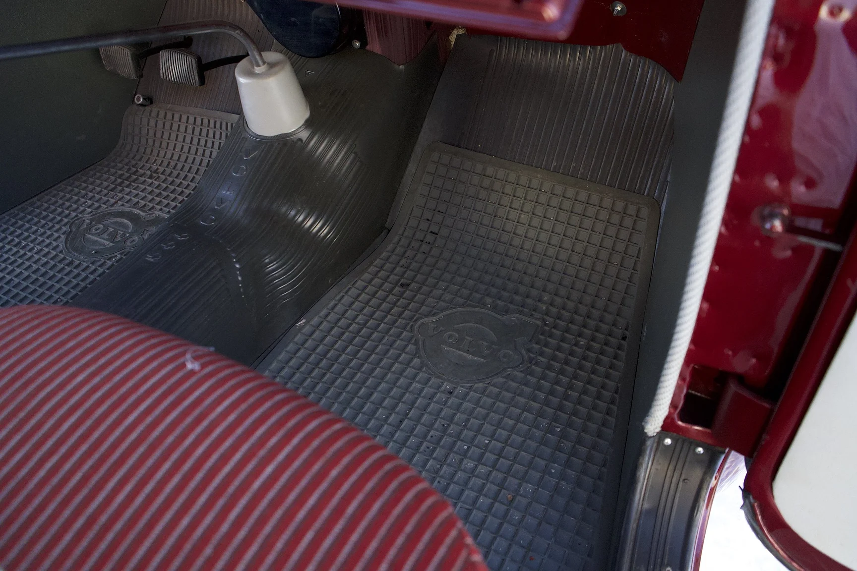 Interior image of 1953 Volvo PV444 DS (35)