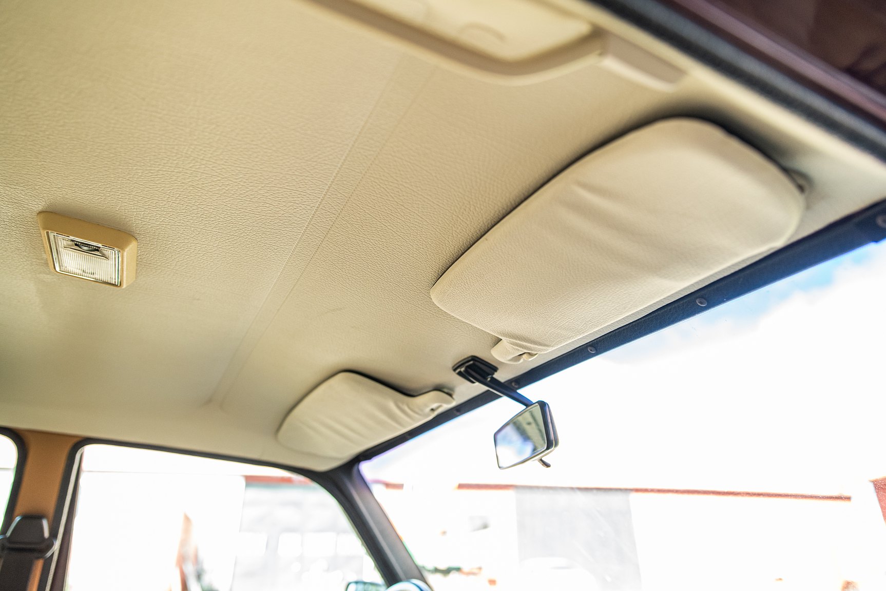 Interiörbild 1993 Volvo 245 GL Classic "No Reserve Auction"