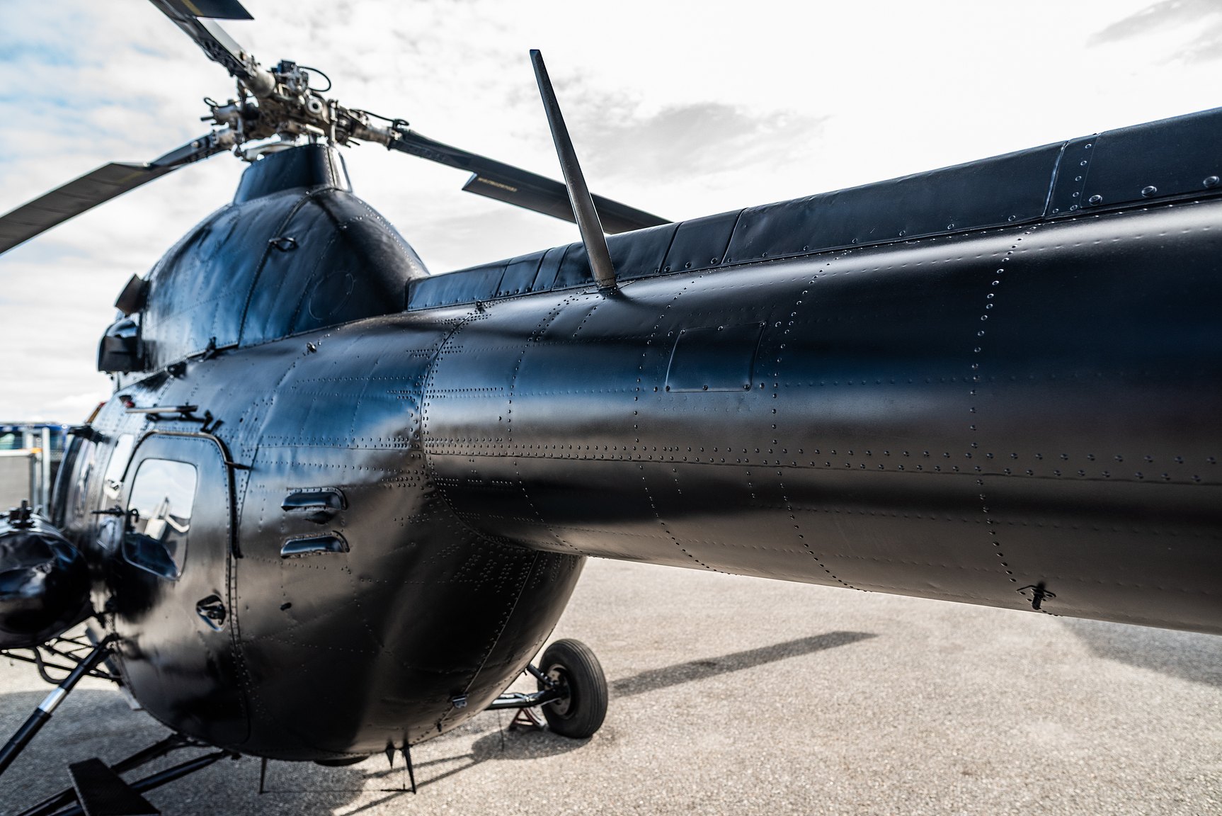 Aussenfoto 1974 MIL Mi-2