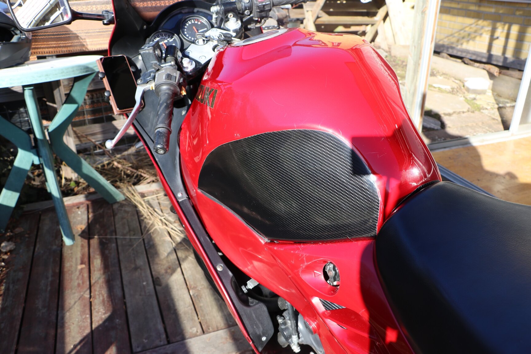 Exteriörbild på 1995 SUZUKI RF 900R