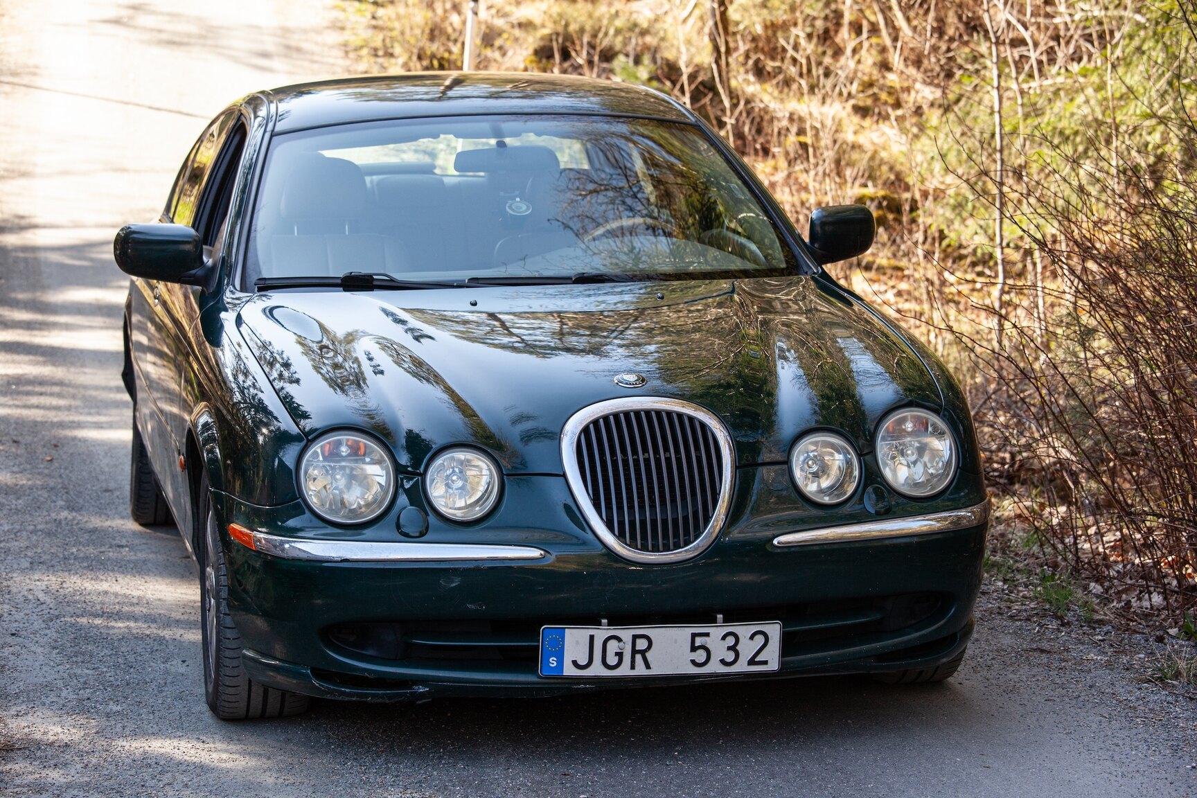 Exterior image of 1999 Jaguar S-Type V6