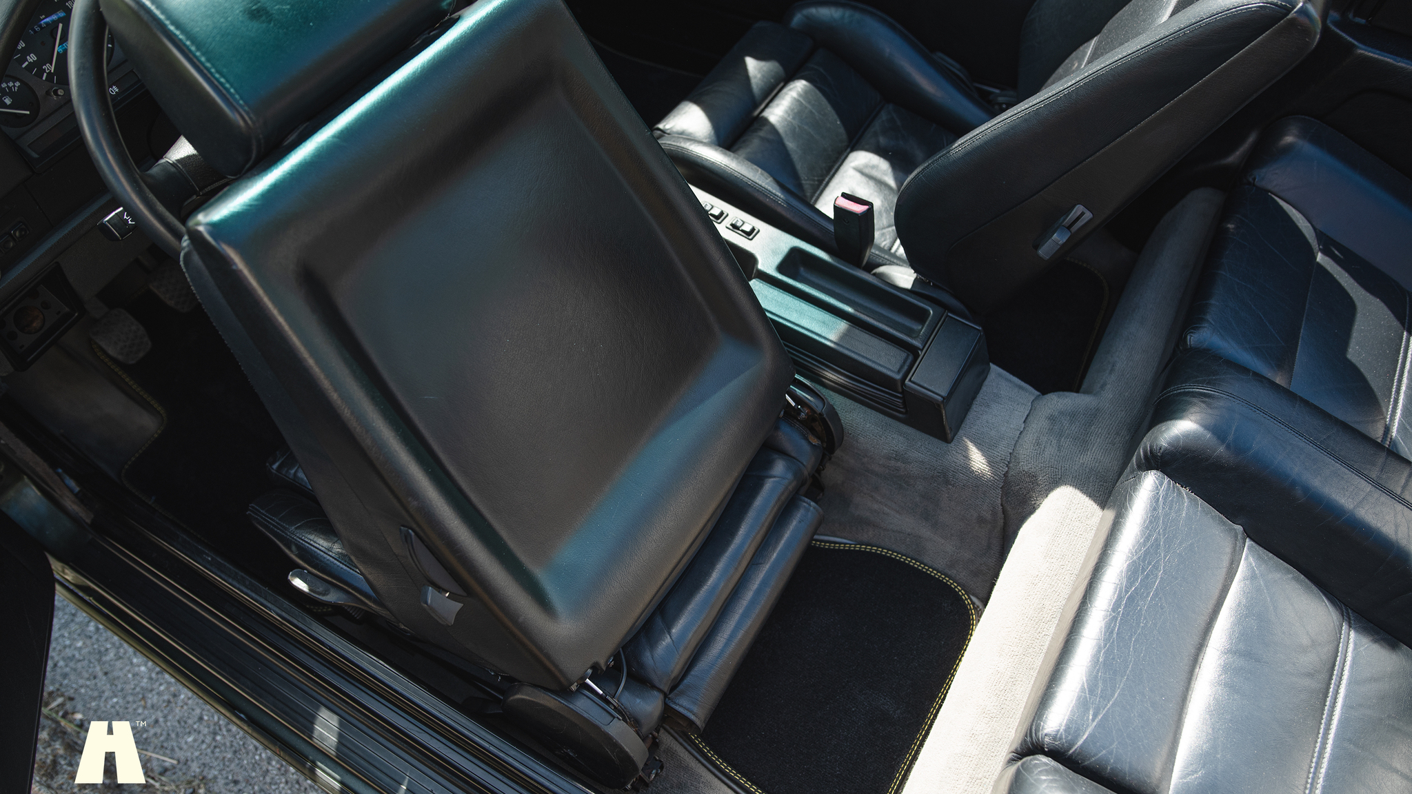 Innenraumfoto von 1990 BMW 320i Cabrio