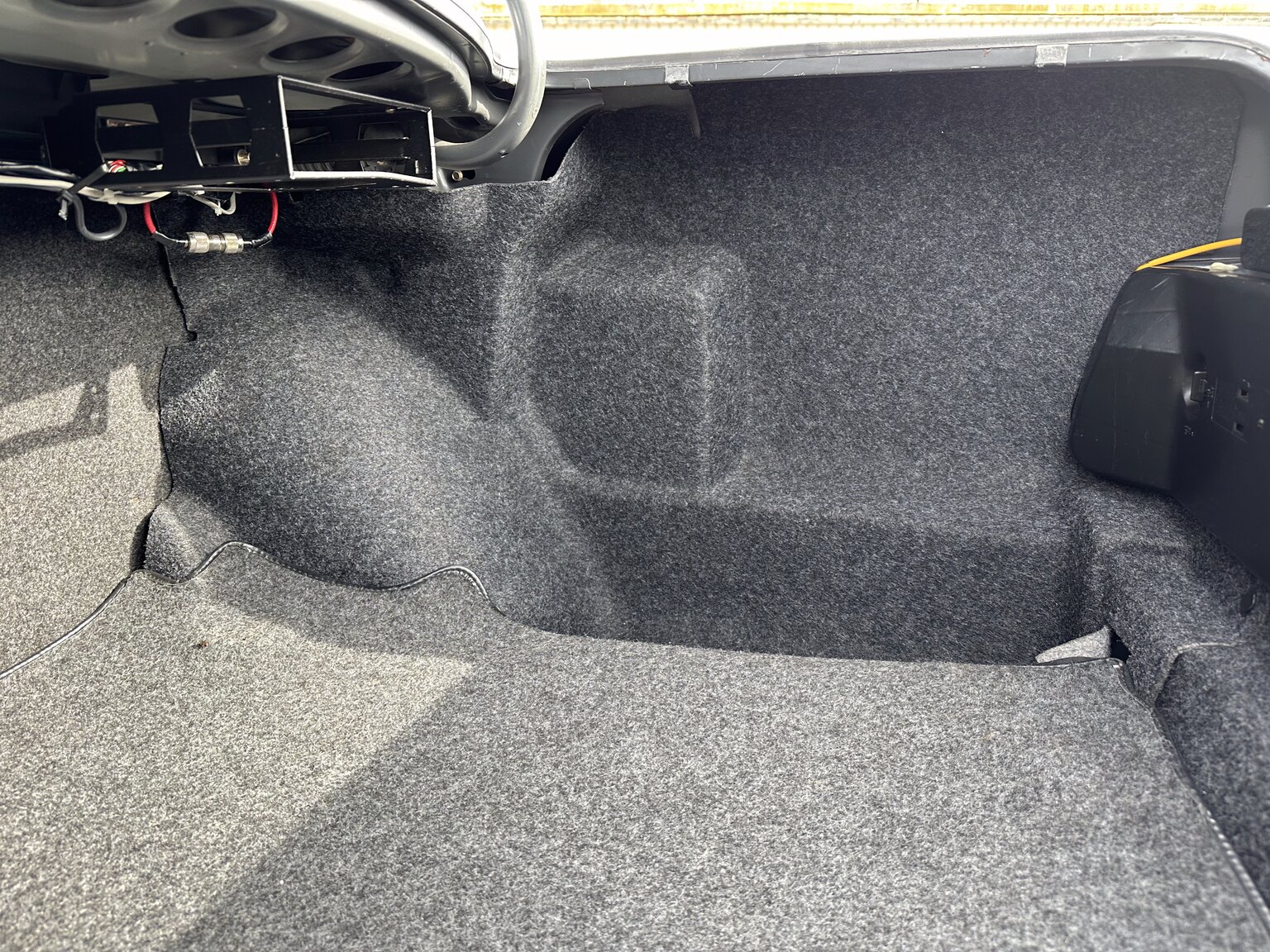 Innenraumfoto von 1987 Mercedes 300 SE