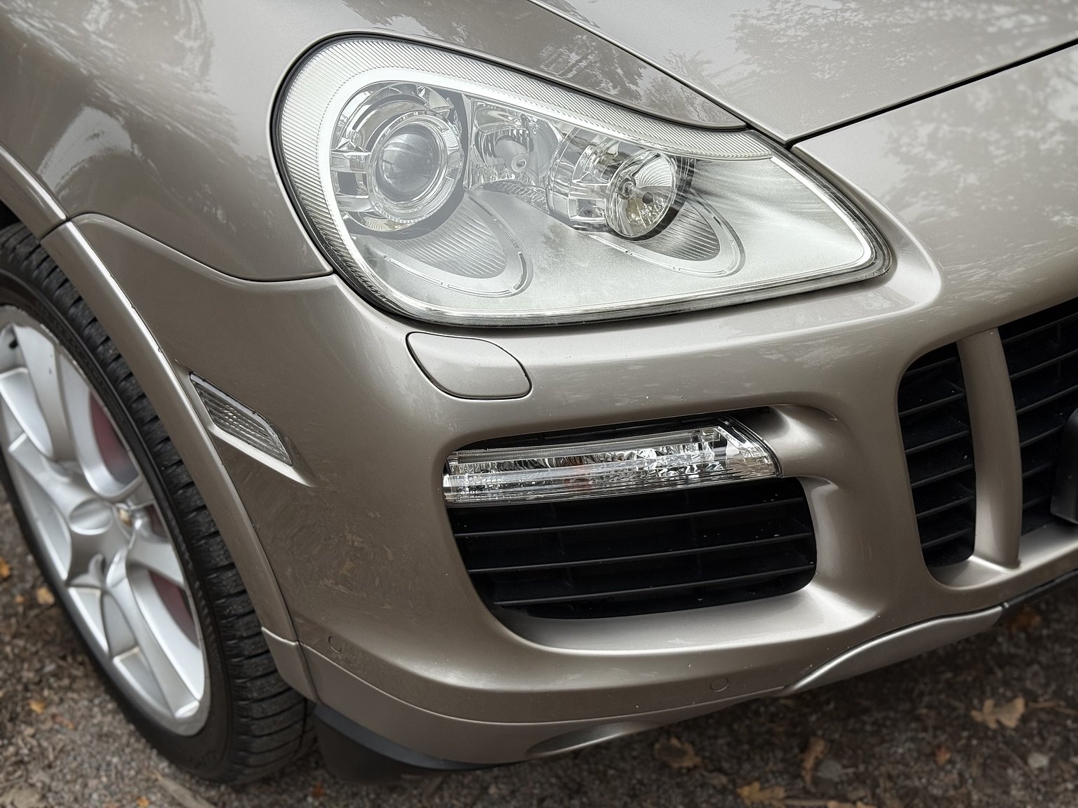 Exteriörbild på 2008 Porsche Cayenne GTS 6-växlad Manuell