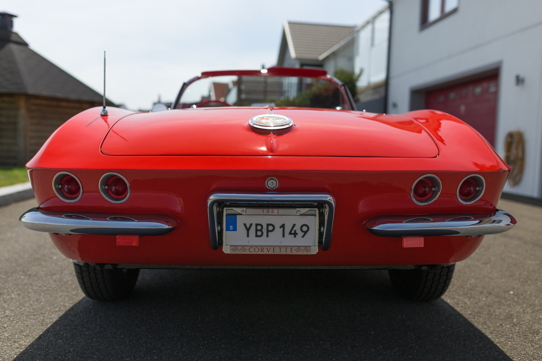 Exterior image of 1962 Corvette C1