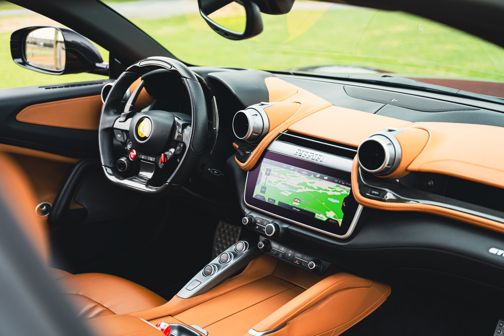 Interior image of 2018 Ferrari GTC4 Lusso T (13)