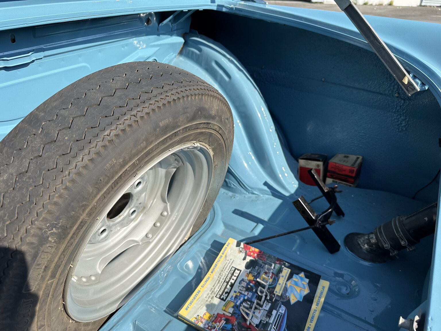 Interiörbild 1961 Ford Anglia