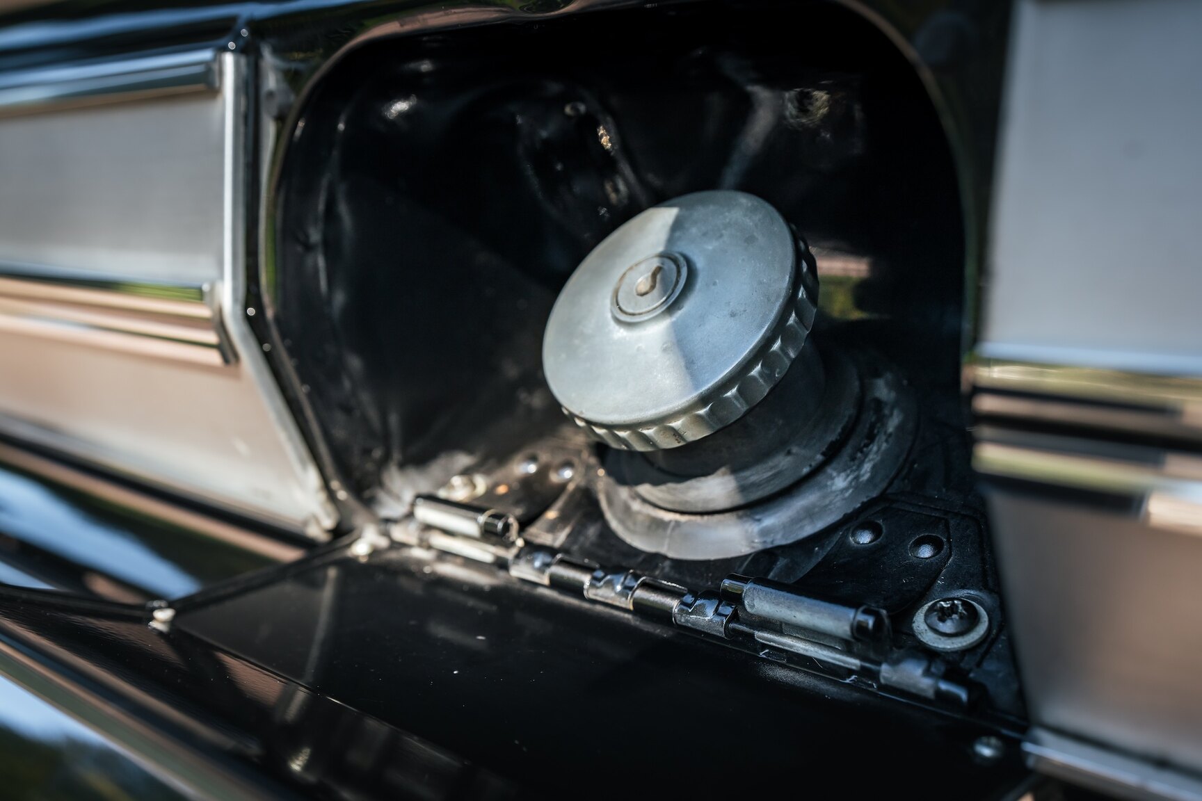 Exteriörbild på 1966 Opel Diplomat Coupé 5.4