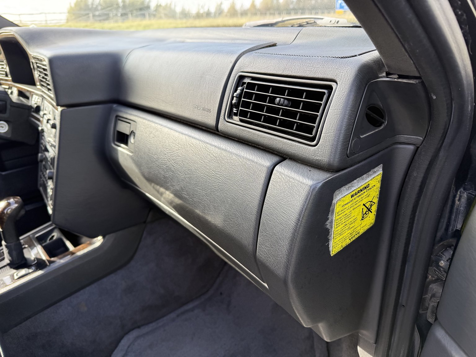 Interior image of 1995 VOLVO 855 T5R T-5R
