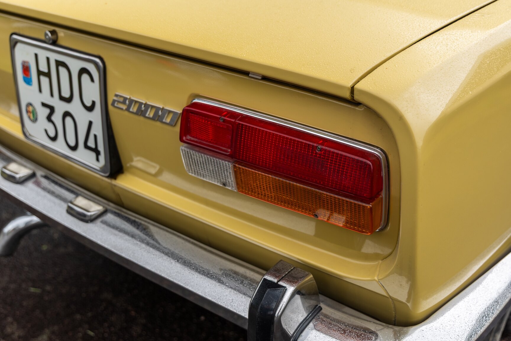 Exterior image of 1974 Alfa Romeo Berlina 2000
