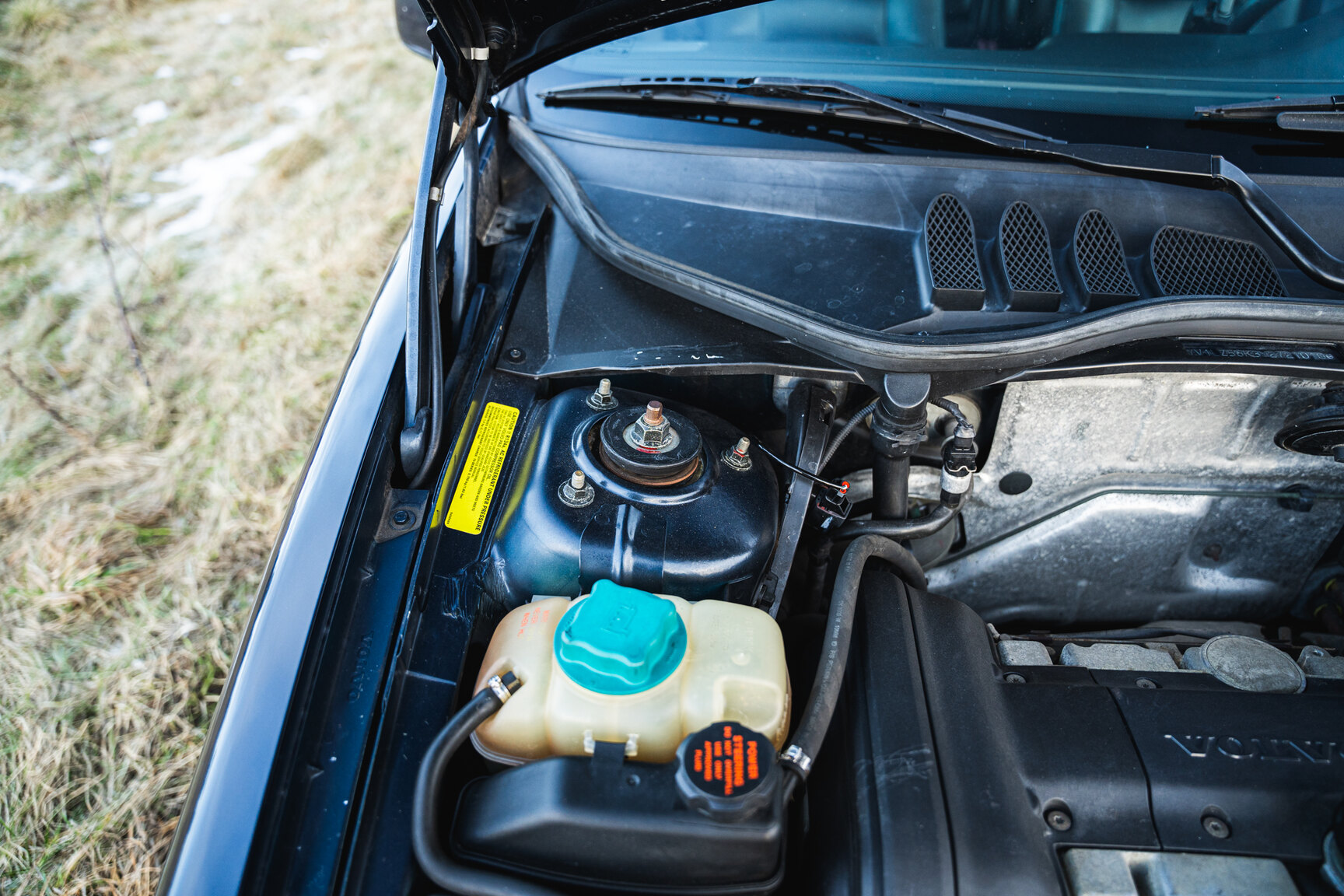 Image of 2000 Volvo V70 XC mechanics