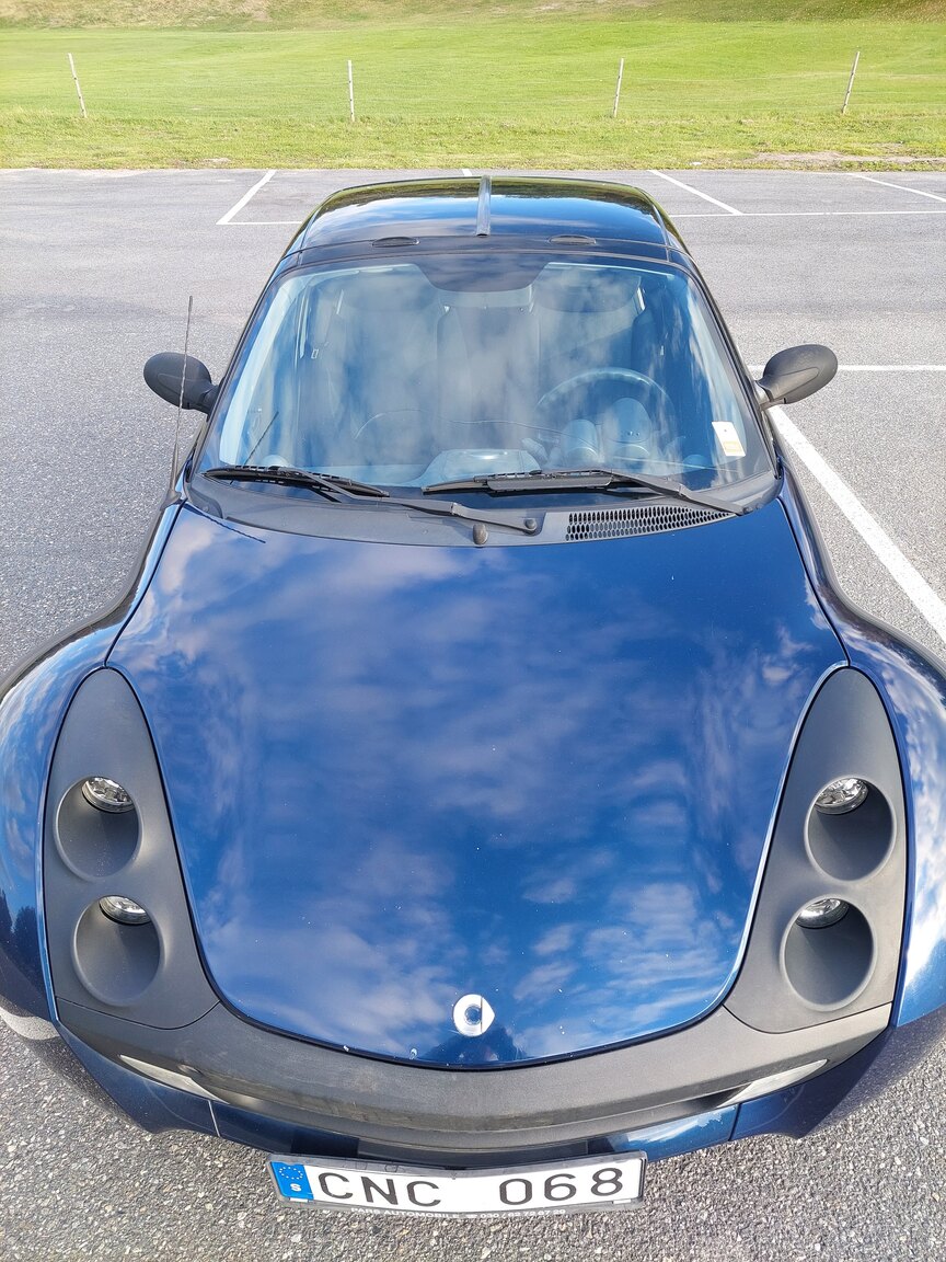 Exteriörbild på 2004 Smart Roadster