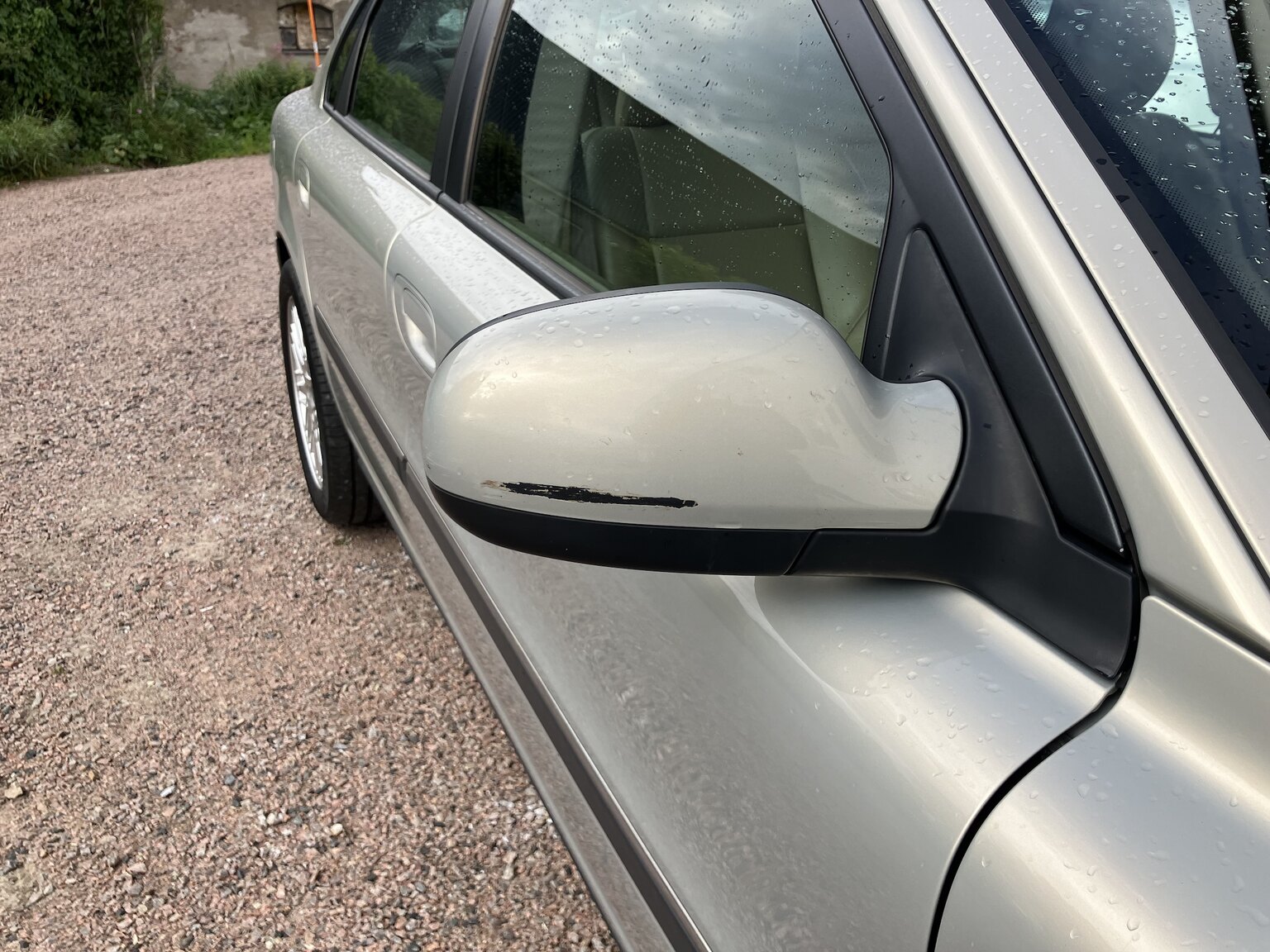 Exterior image of 1999 Volvo S80