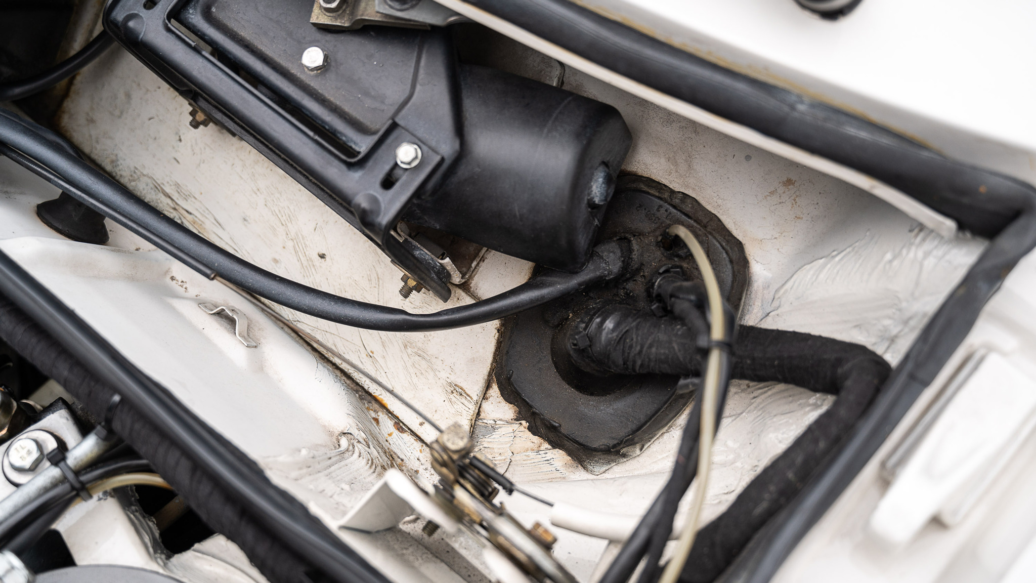 Image of 1983 BMW 635 CSi mechanics