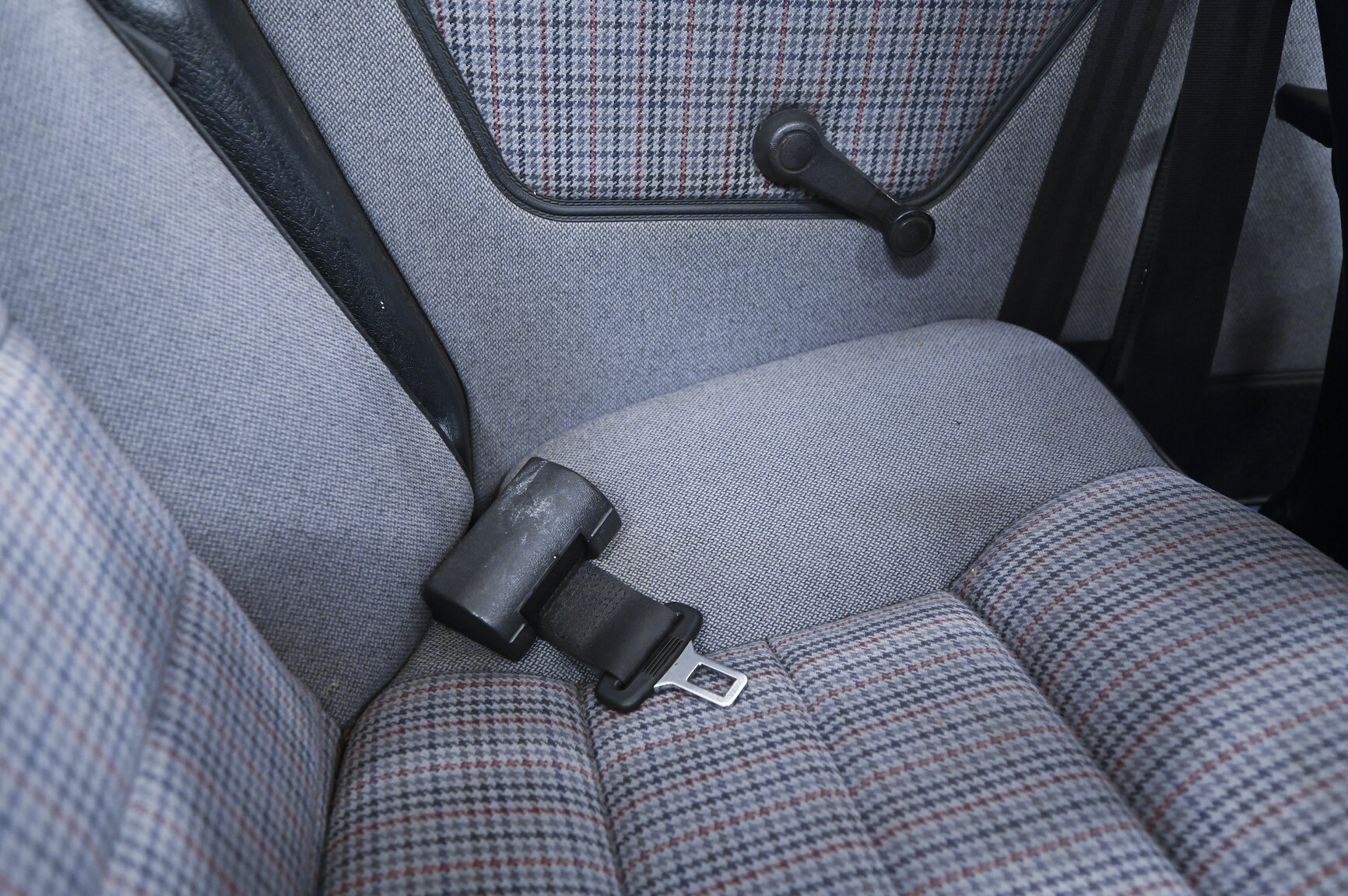 Interior image of 1991 Volkswagen Golf Karmann Cabriolet