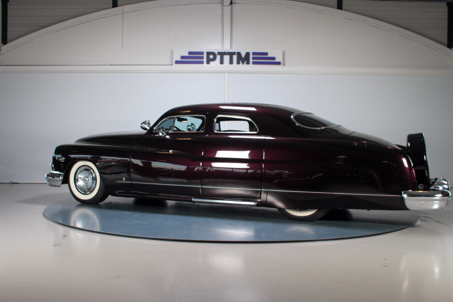 Exterior image of 1951 Lincoln Cosmopolitan 