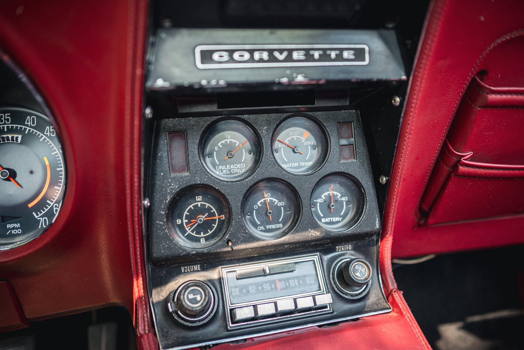 Interior image of 1975 Chevrolet Corvette Stingray (28)