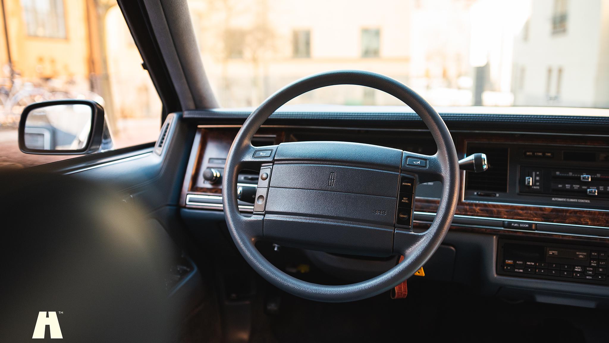 Innenraumfoto von 1992 Lincoln Town Car Limousine 