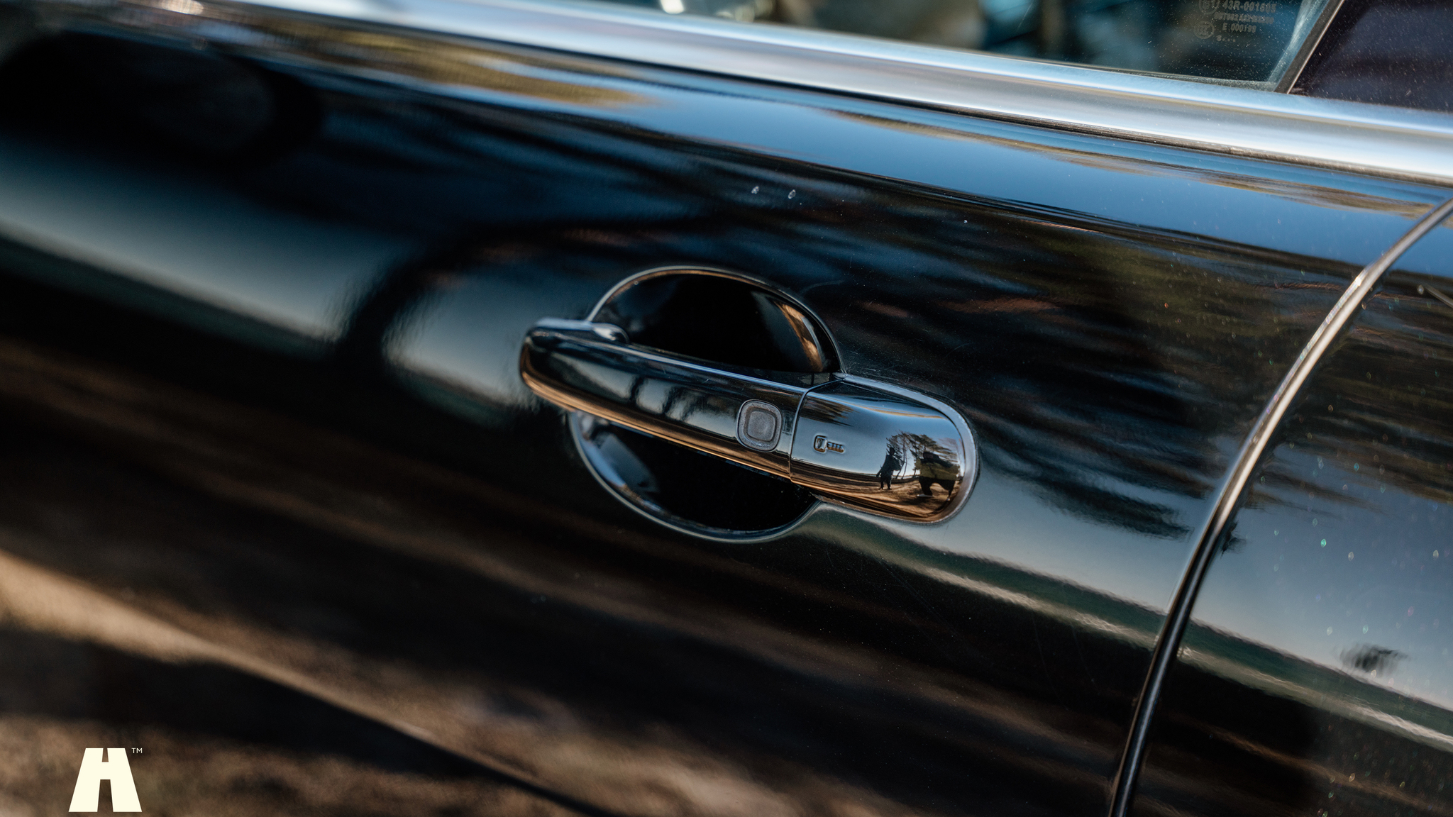 Exterior image of 2010 Jaguar XFR (31)