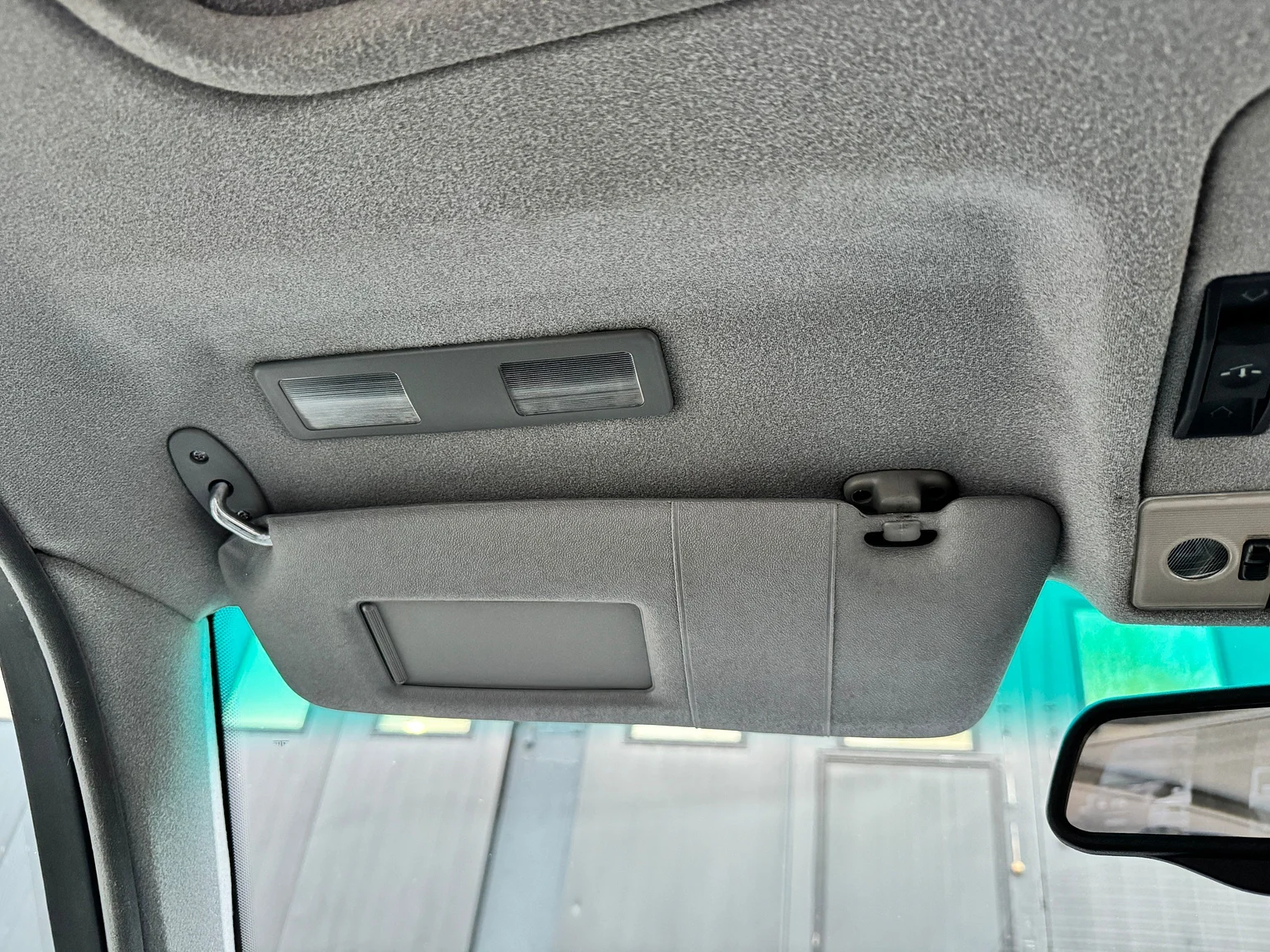 Innenraumfoto von 1993 BMW E34 M5 Touring  (80)